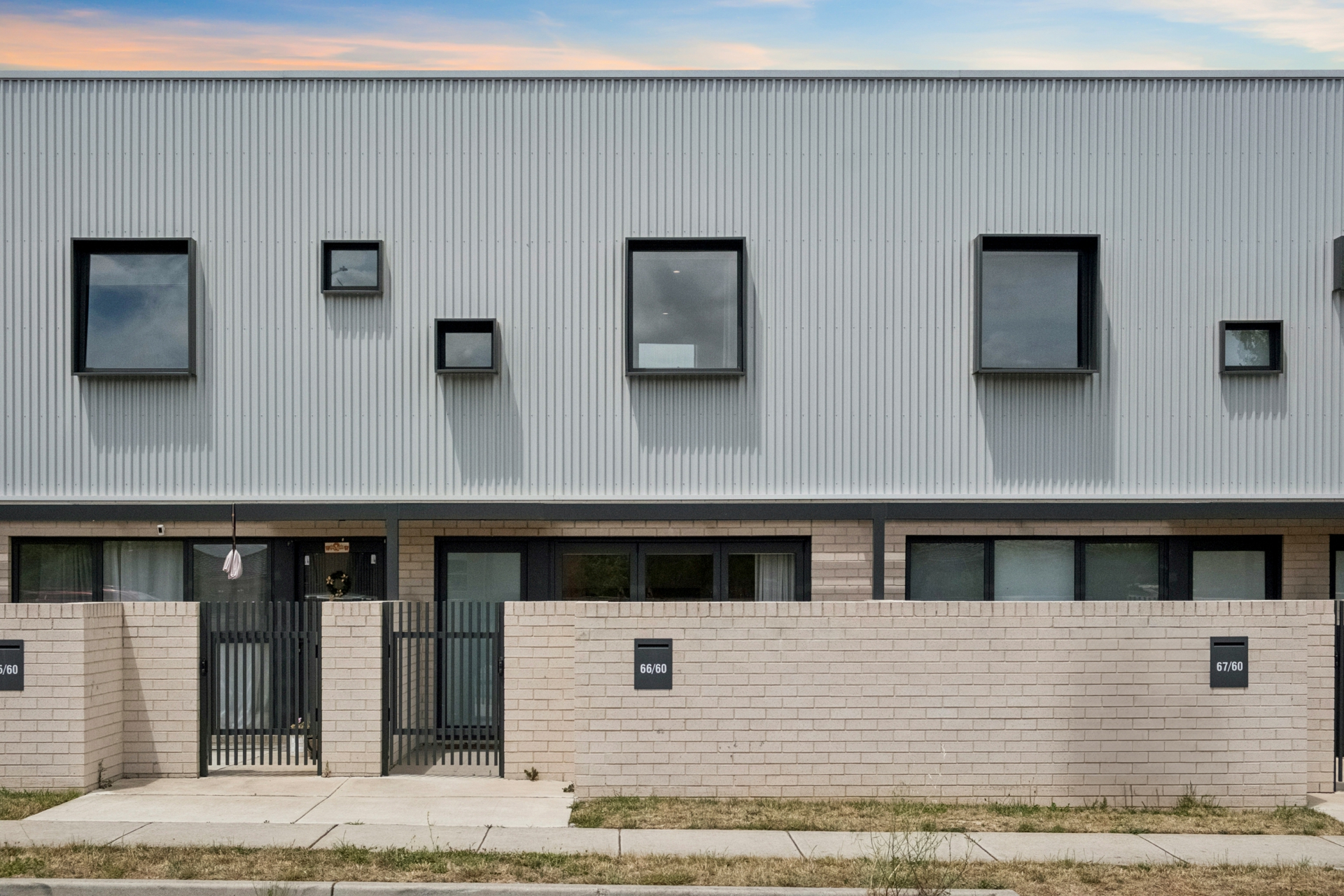 66/60 Kingsland Parade, Casey