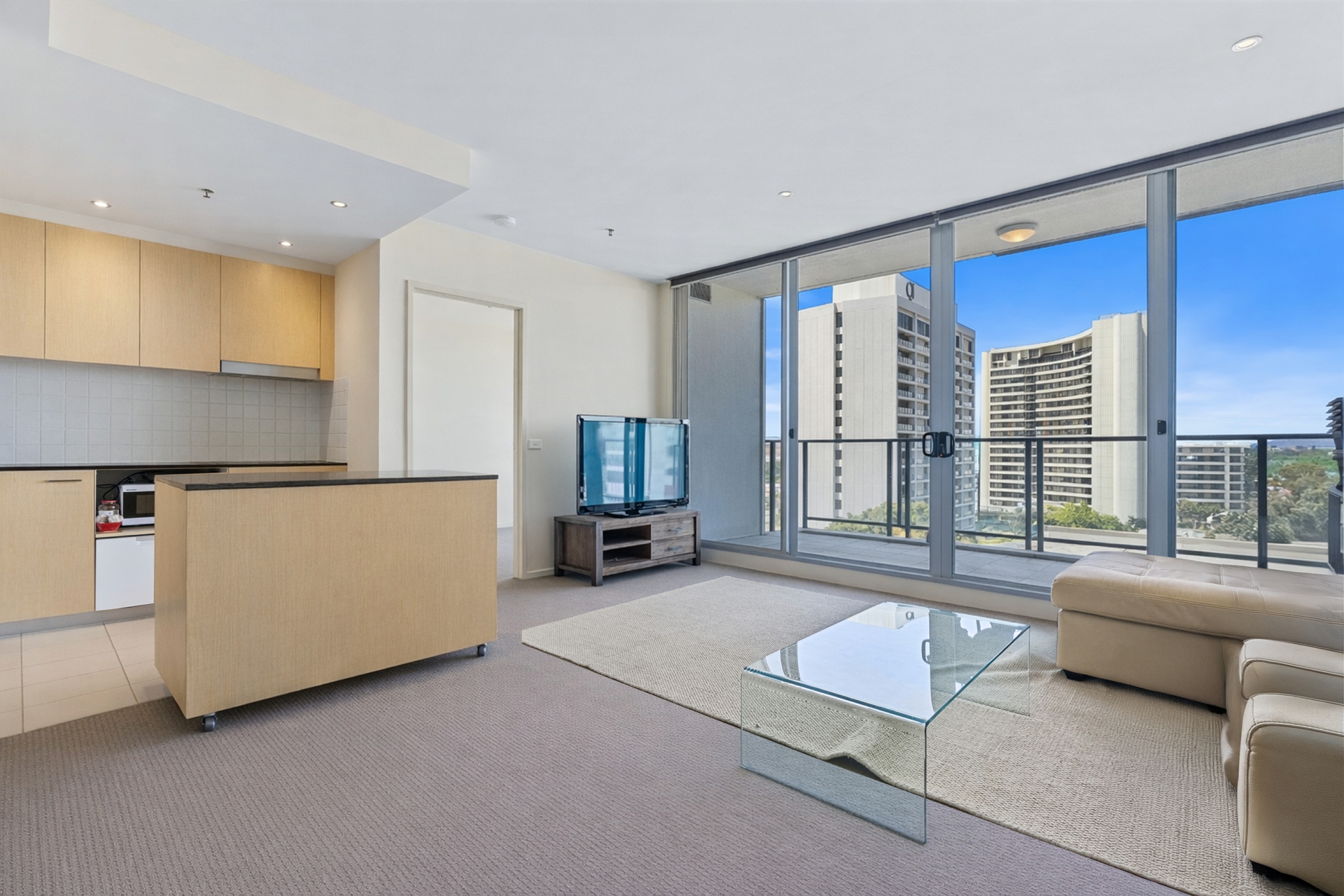 64/2 Edinburgh Avenue — photo from LJ Hooker Canberra City