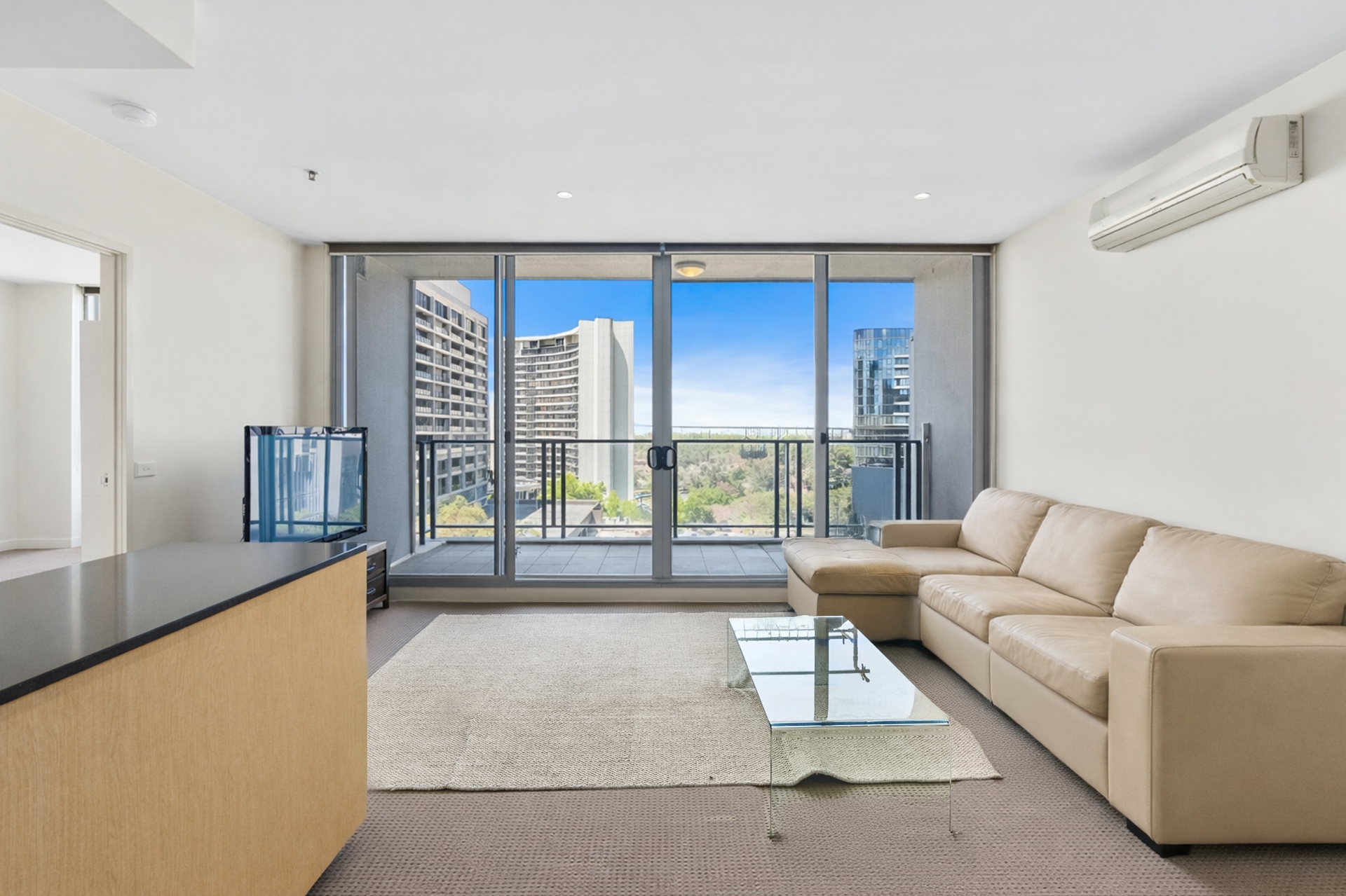 64/2 Edinburgh Avenue — photo 3 of 17