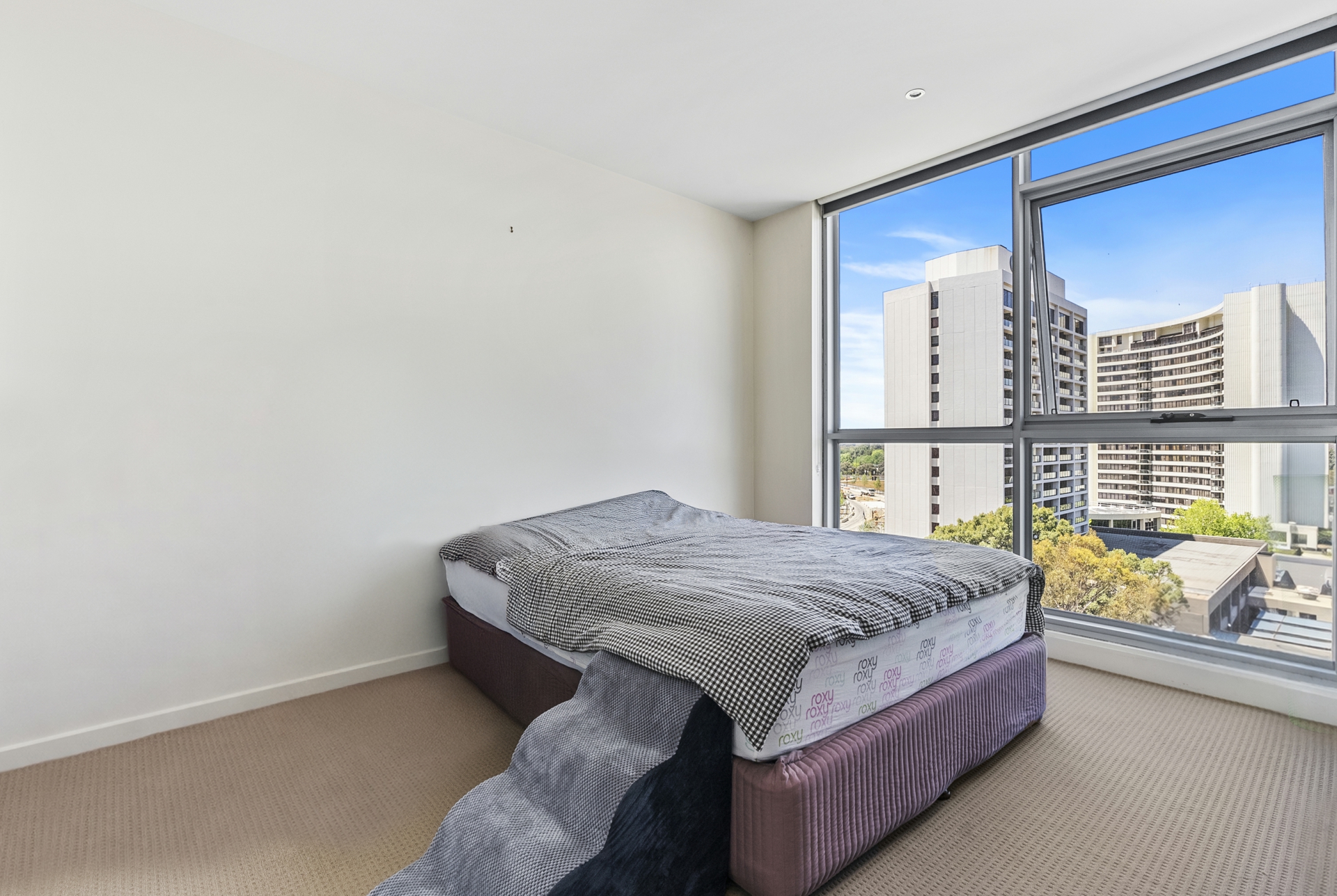 64/2 Edinburgh Avenue — photo 7 of 17