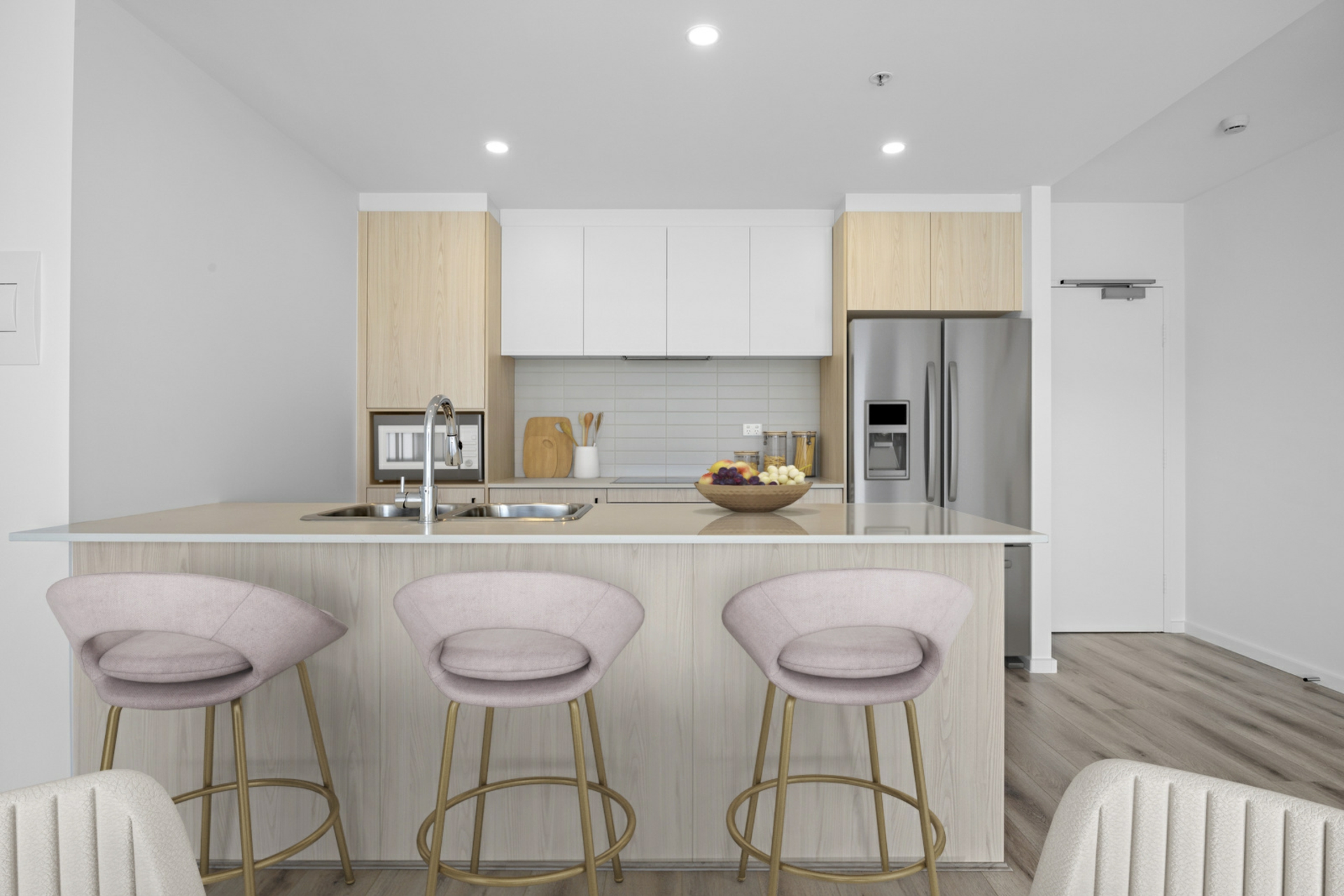 18/170 John Gorton Drive — photo 4 of 9