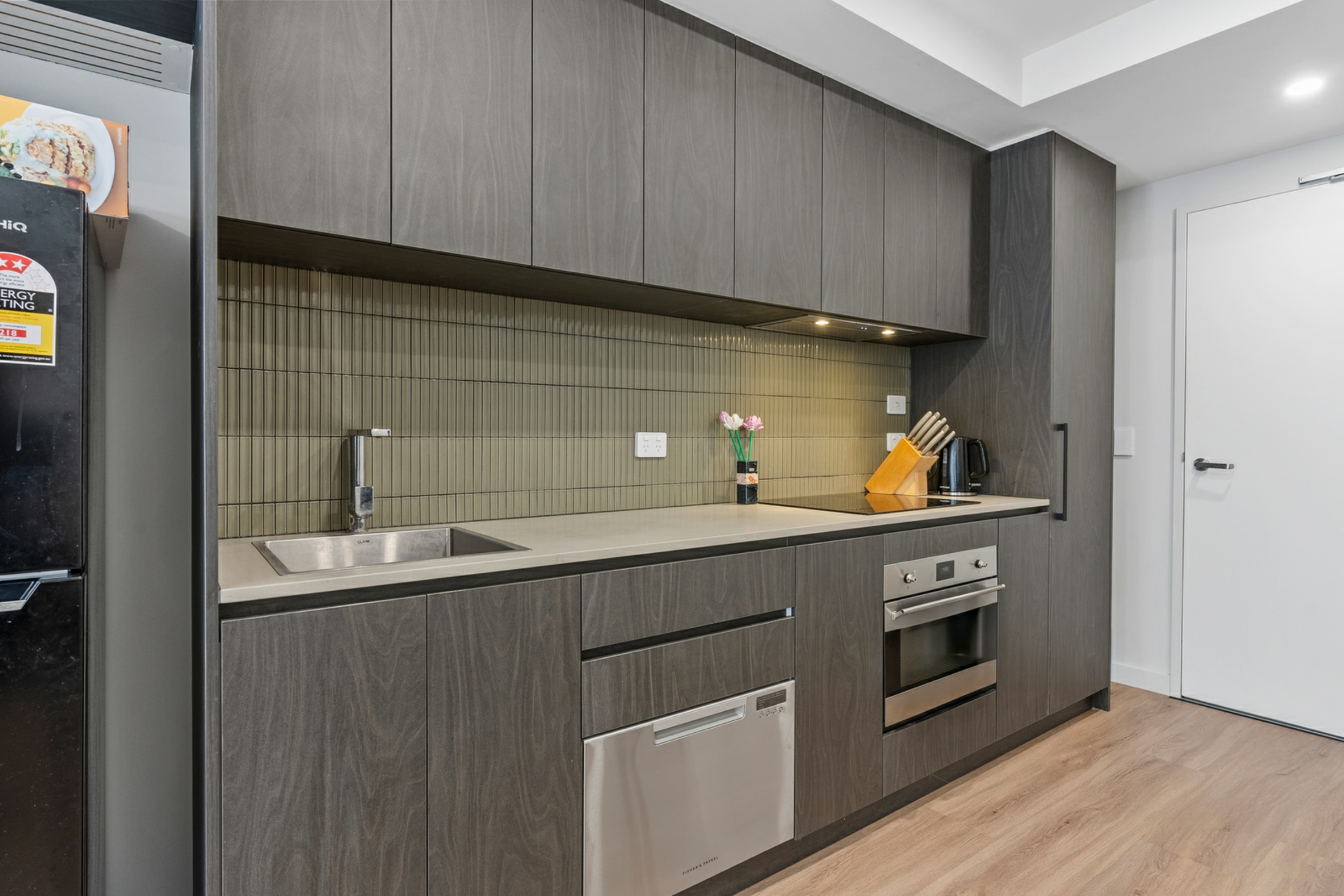 212/42 Mort Street — photo 12 of 22
