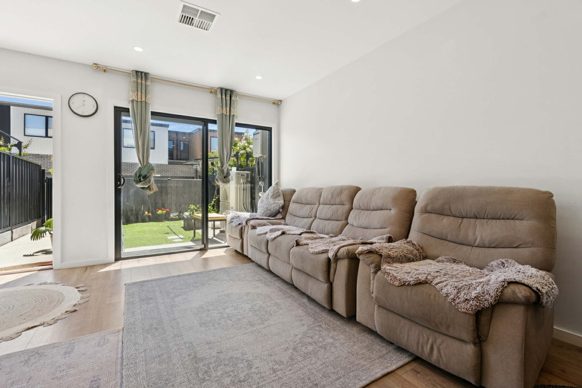 39/18 Cornelius Street — photo 15 of 16