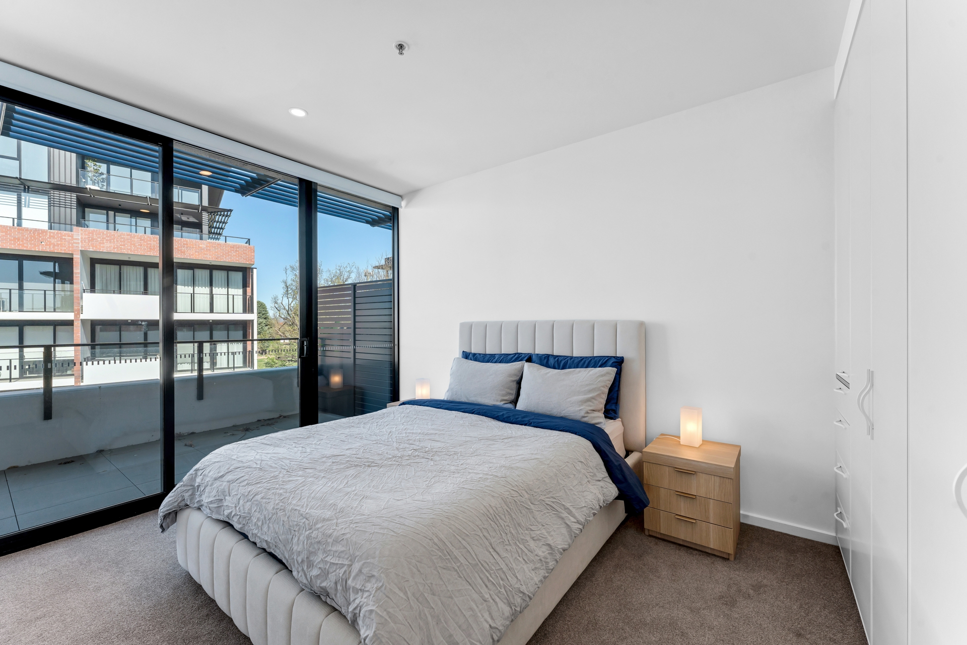 54/17 Captain Cook Crescent — photo 12 of 24