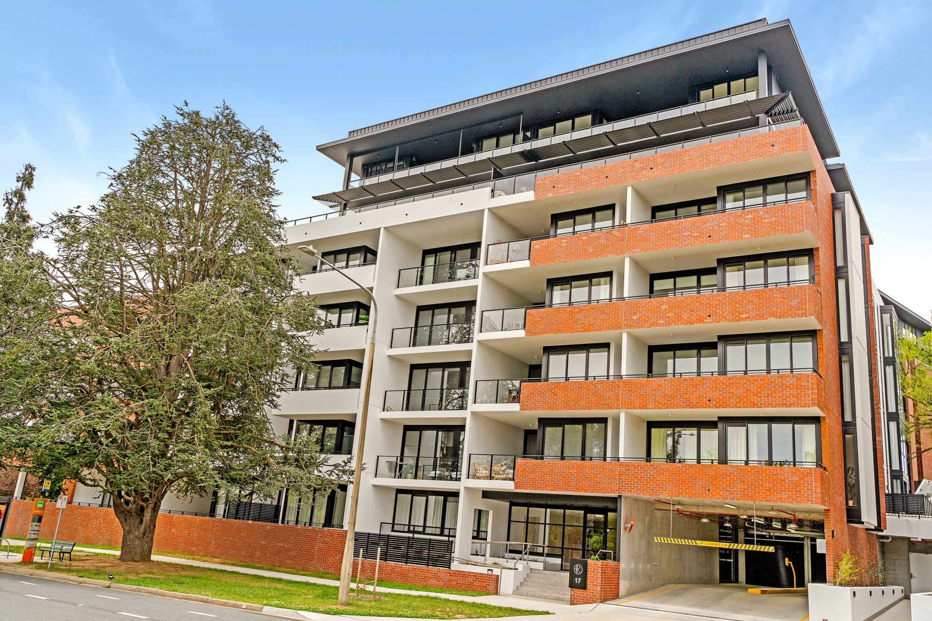 54/17 Captain Cook Crescent — photo 19 of 24