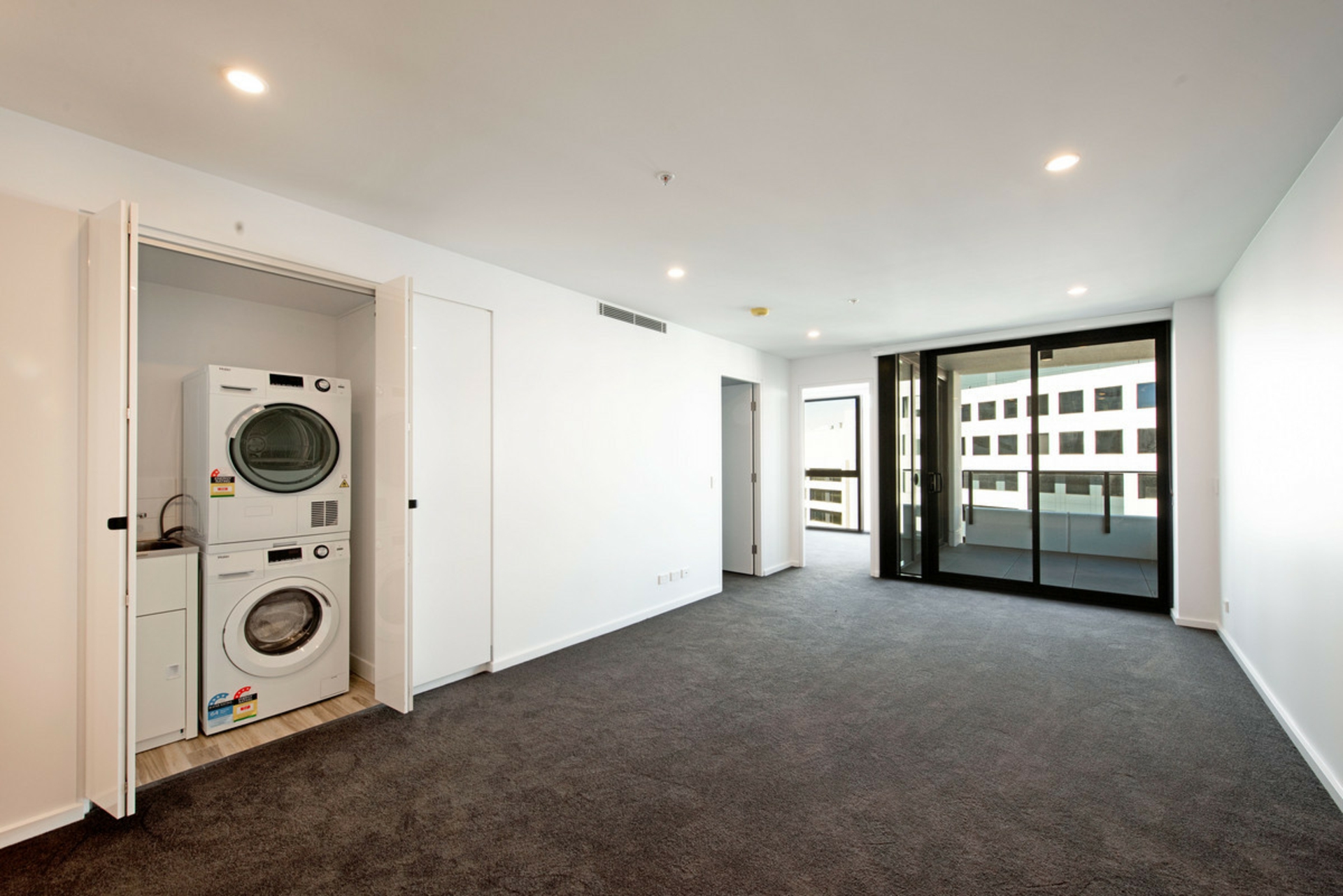 24/20 Allara Street — photo 3 of 13