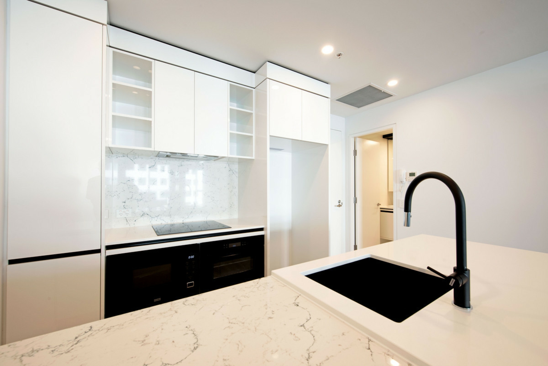 24/20 Allara Street — photo 5 of 13