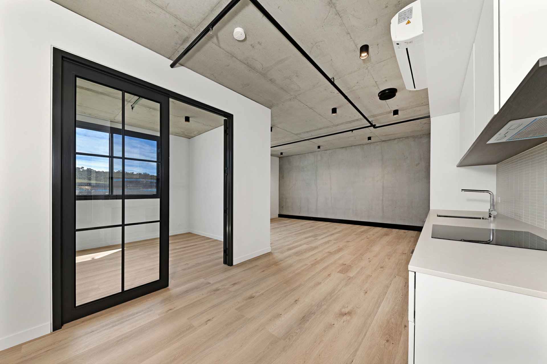 B113/1 Carden Street — photo 4 of 16