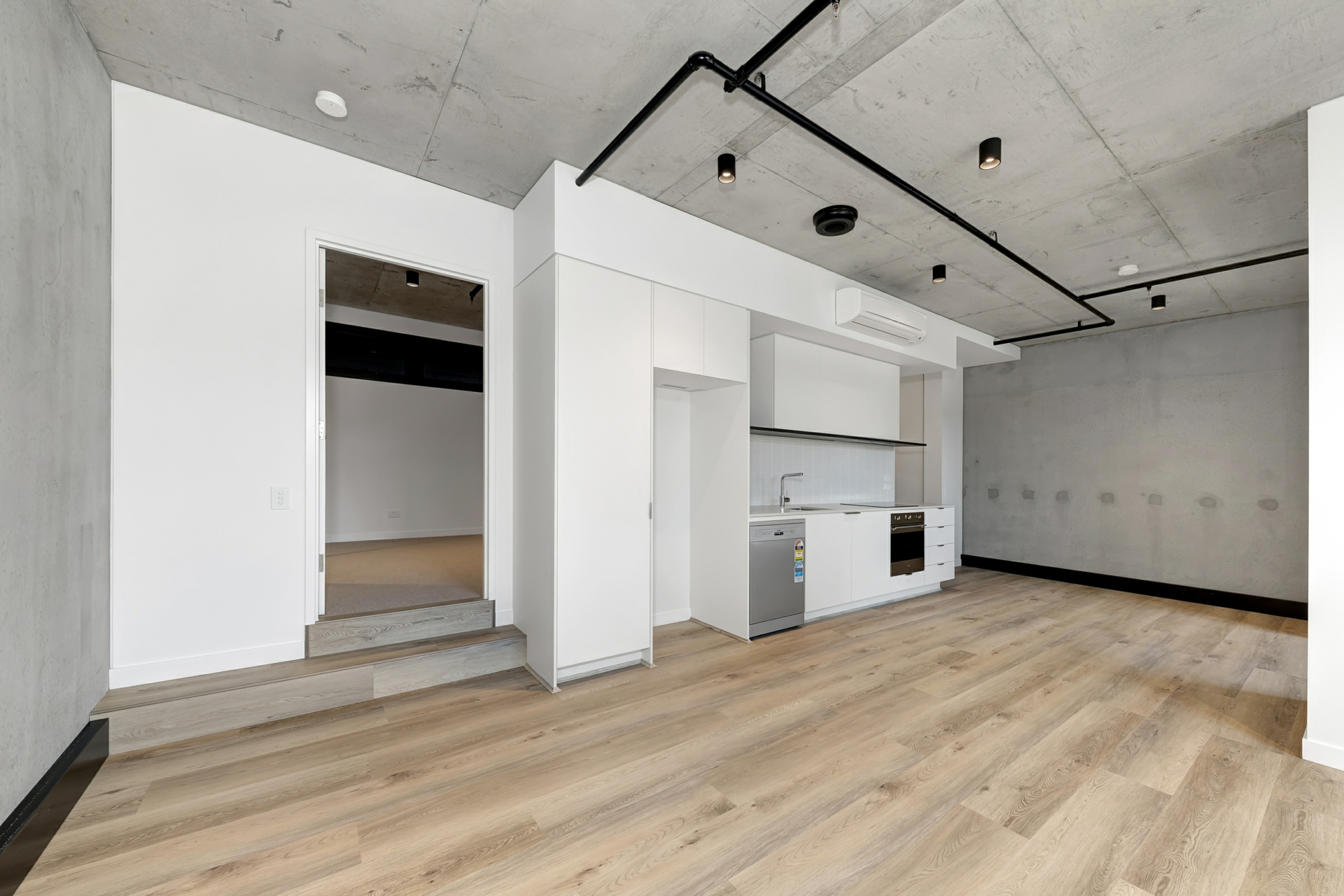 B113/1 Carden Street — photo 10 of 16
