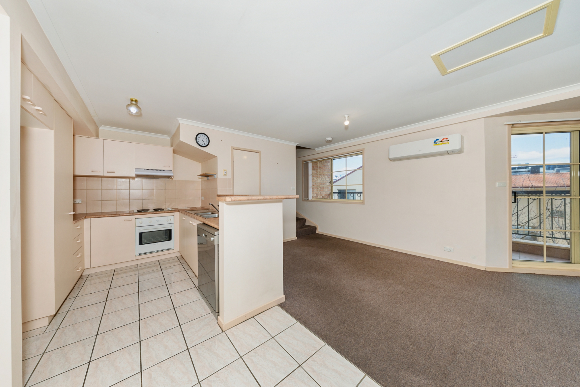 70/11 Fawkner Street — photo 5 of 18