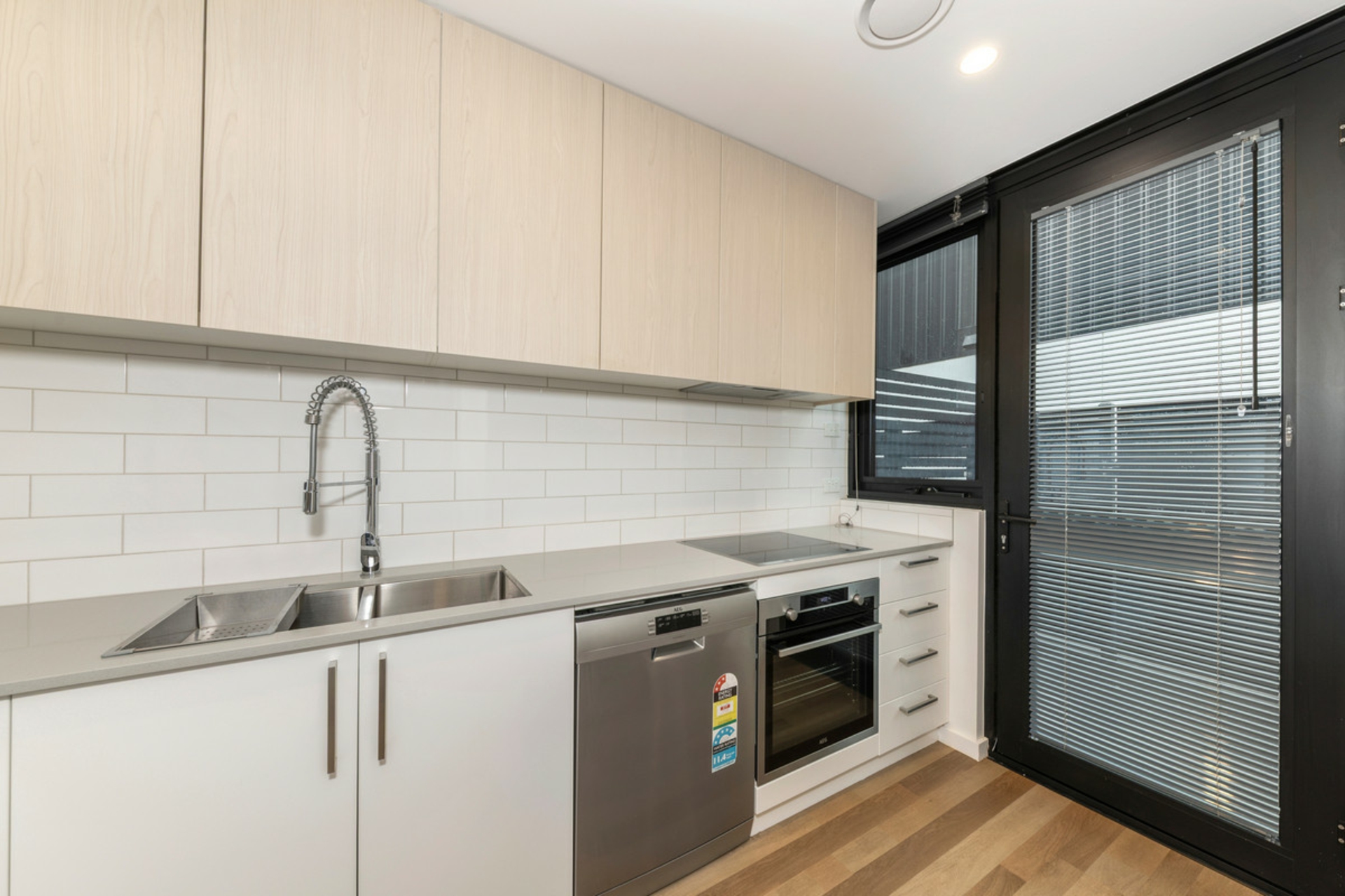 2/1 Calaby Street — photo 5 of 20