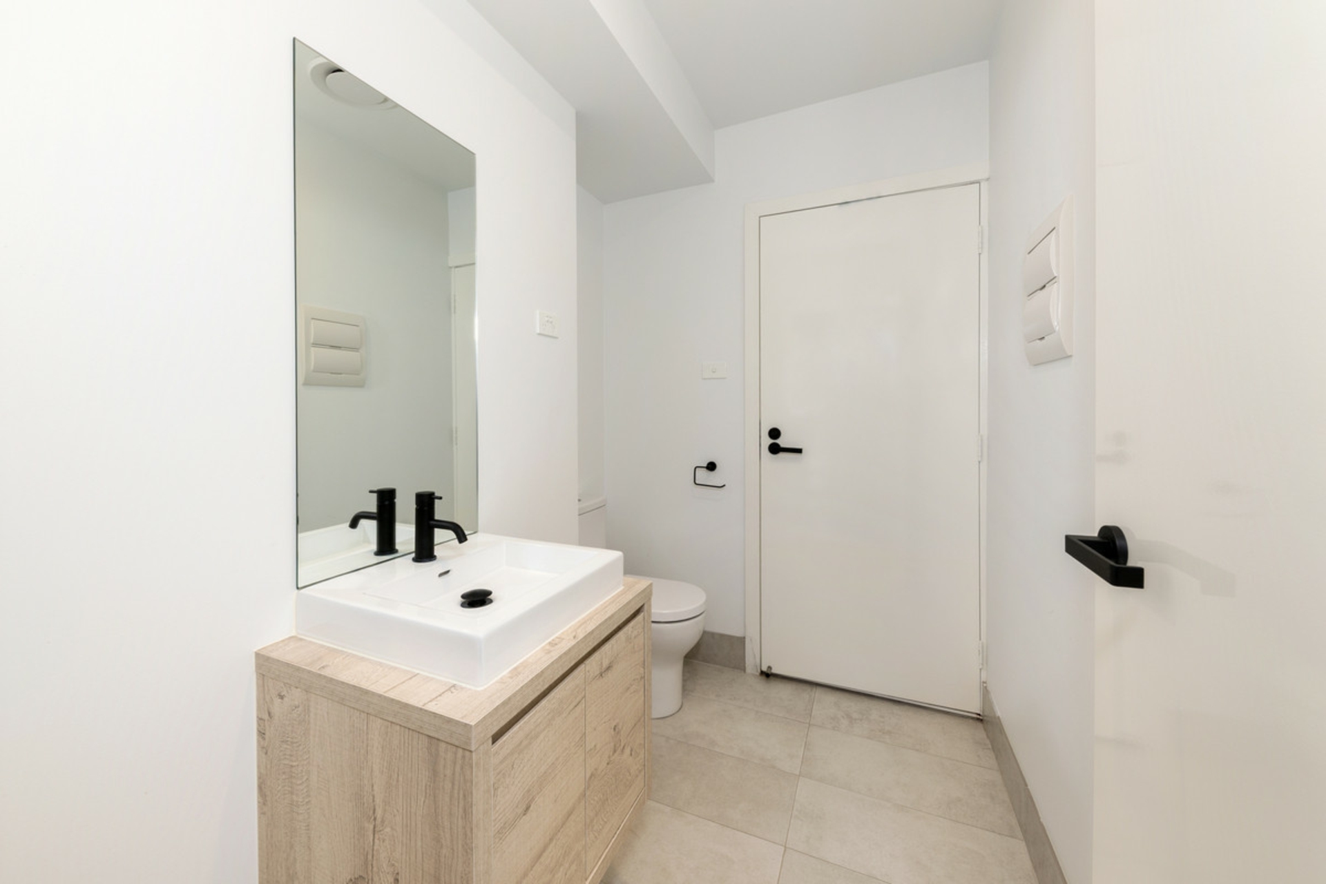 2/1 Calaby Street — photo 8 of 20