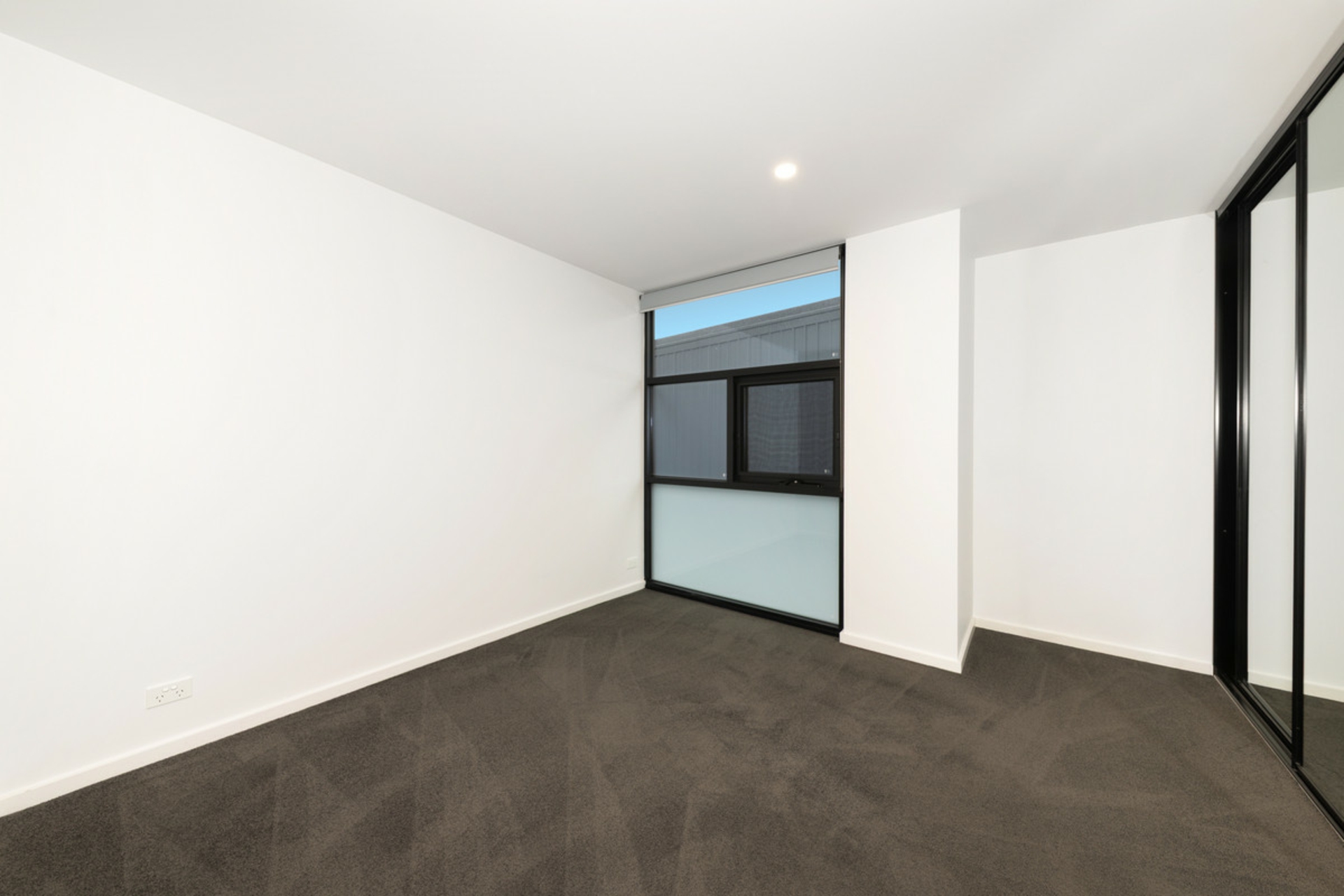 2/1 Calaby Street — photo 9 of 20