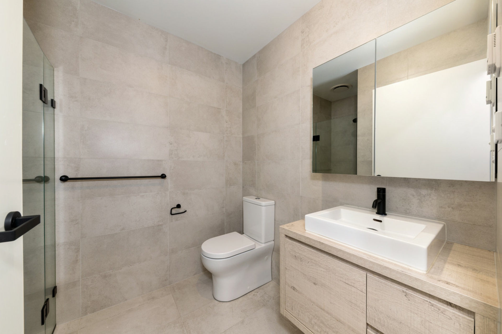 2/1 Calaby Street — photo 11 of 20