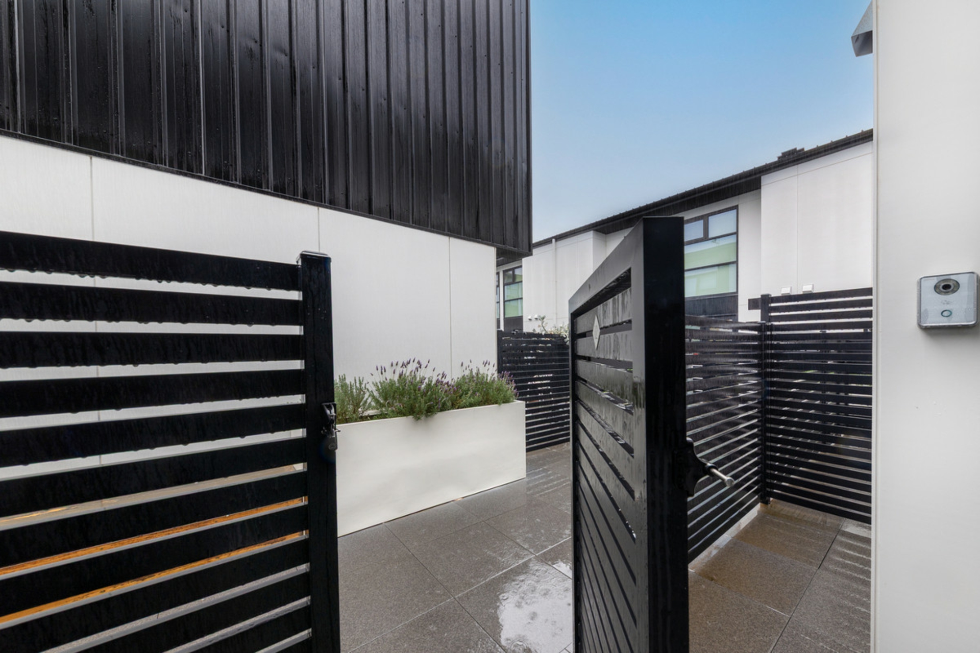 2/1 Calaby Street — photo 17 of 20