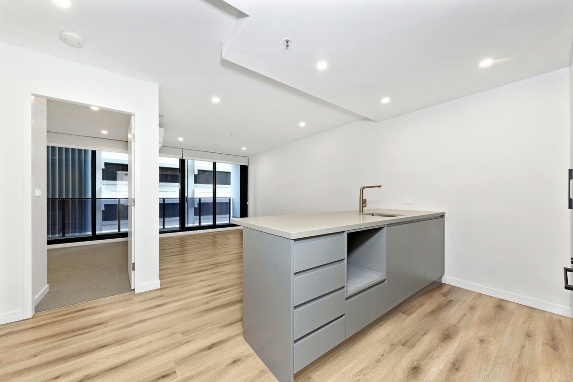 507/49 Furzer Street — photo 4 of 15