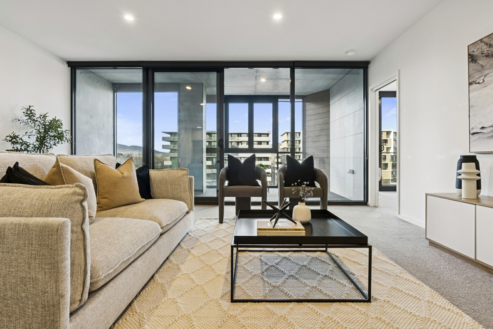 519/253 Northbourne Avenue — photo 4 of 30