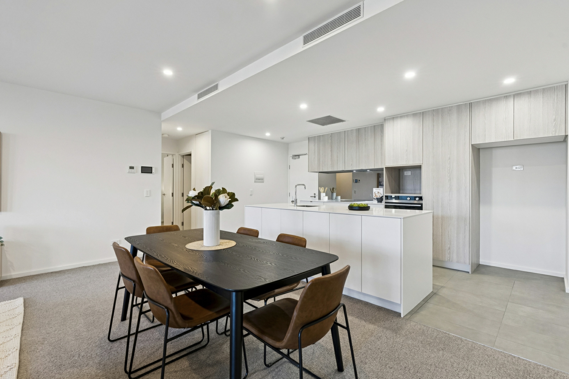519/253 Northbourne Avenue — photo 6 of 30