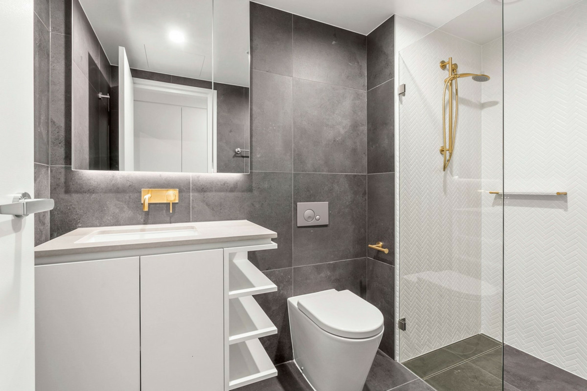 119/81 Cooyong Street — photo 5 of 11