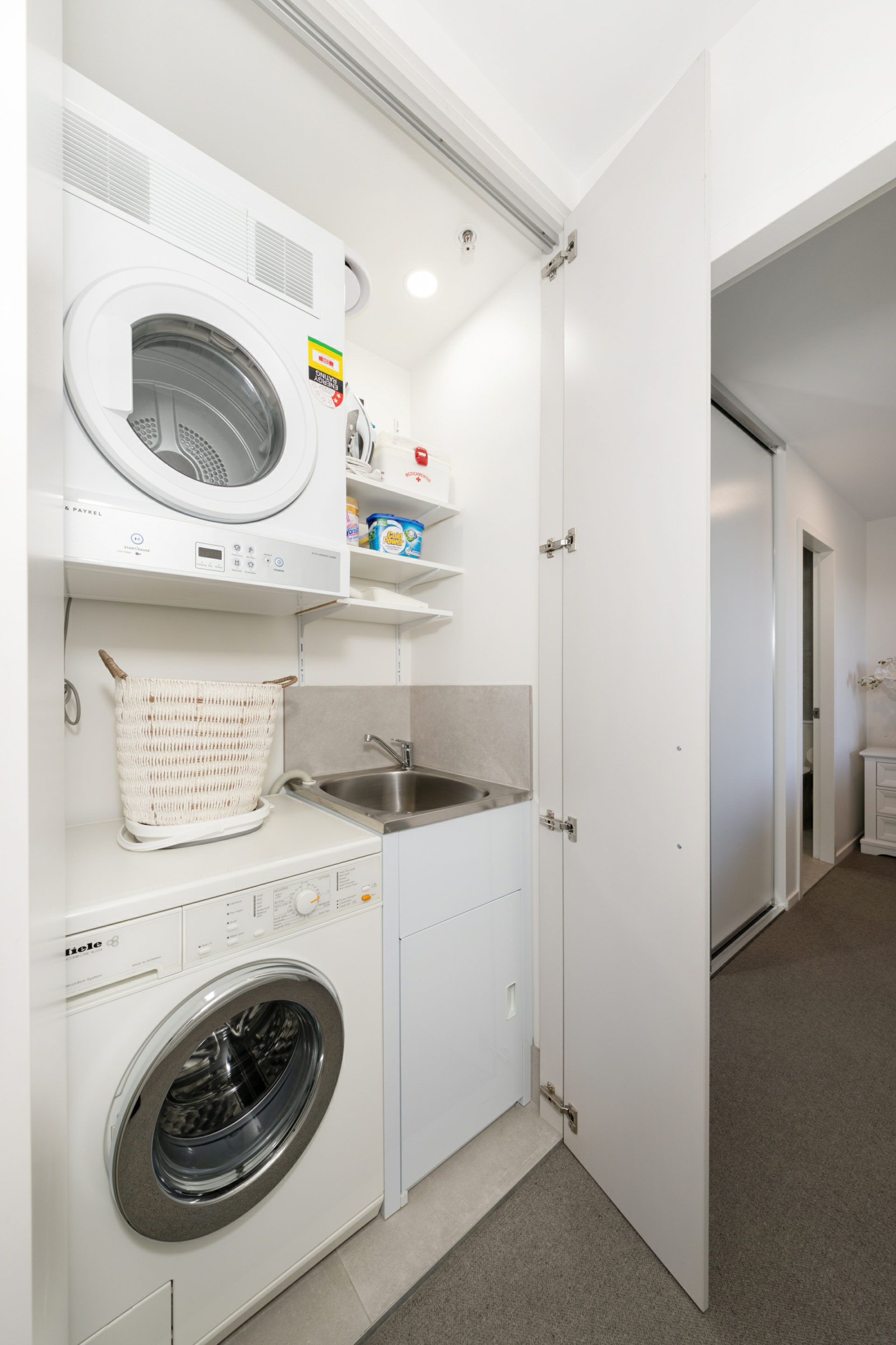63/11 Irving Street — photo 14 of 24
