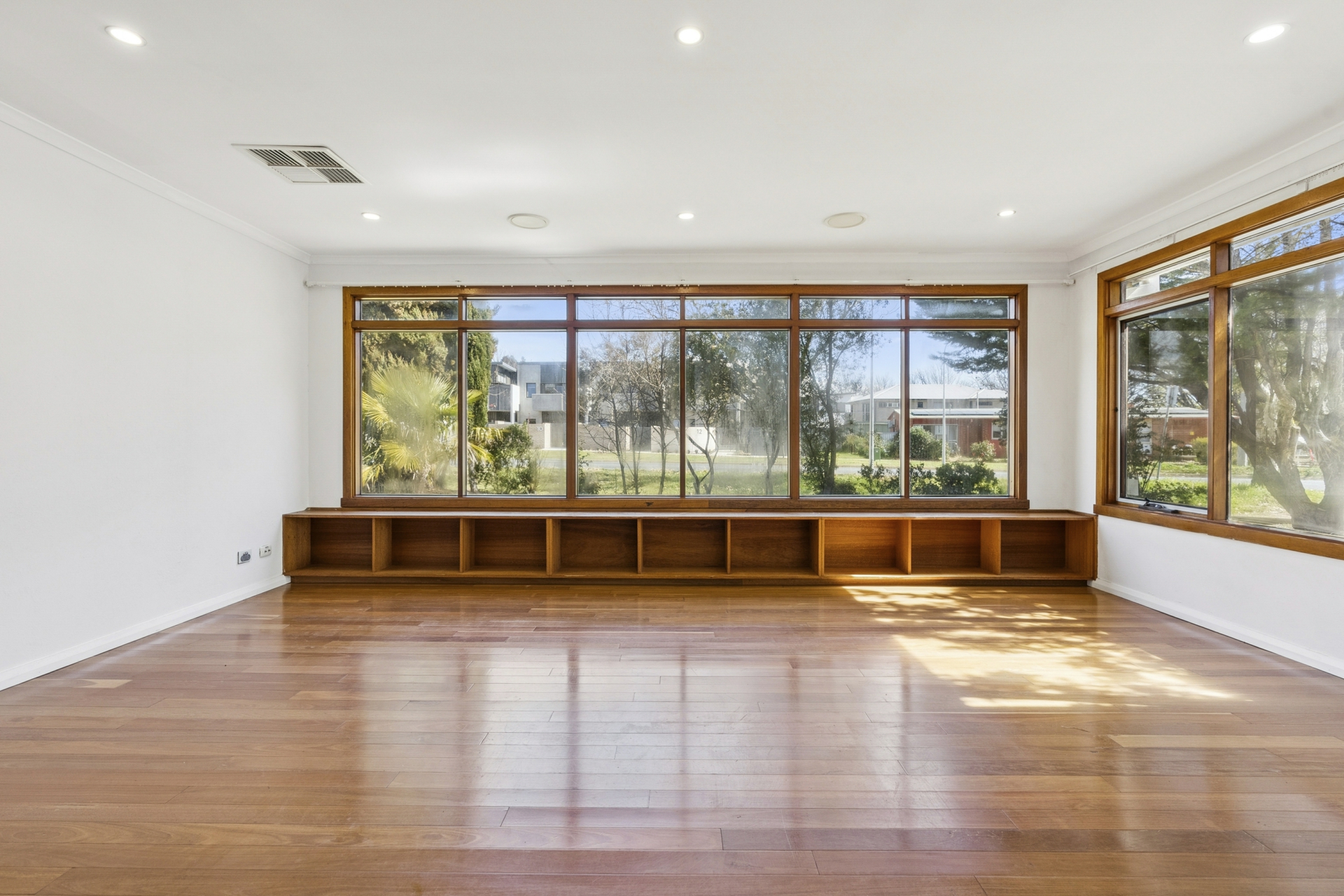 96 Cowper Street — photo 3 of 27