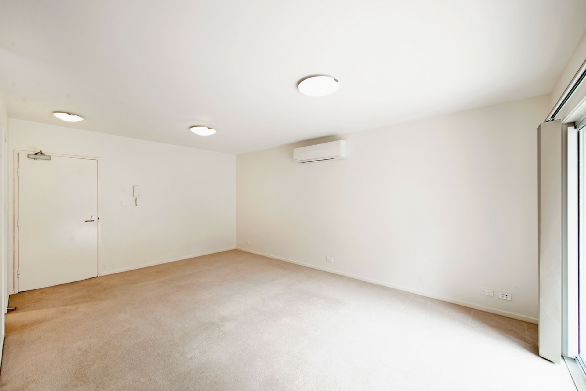 151/140 Thynne Street — photo 3 of 12