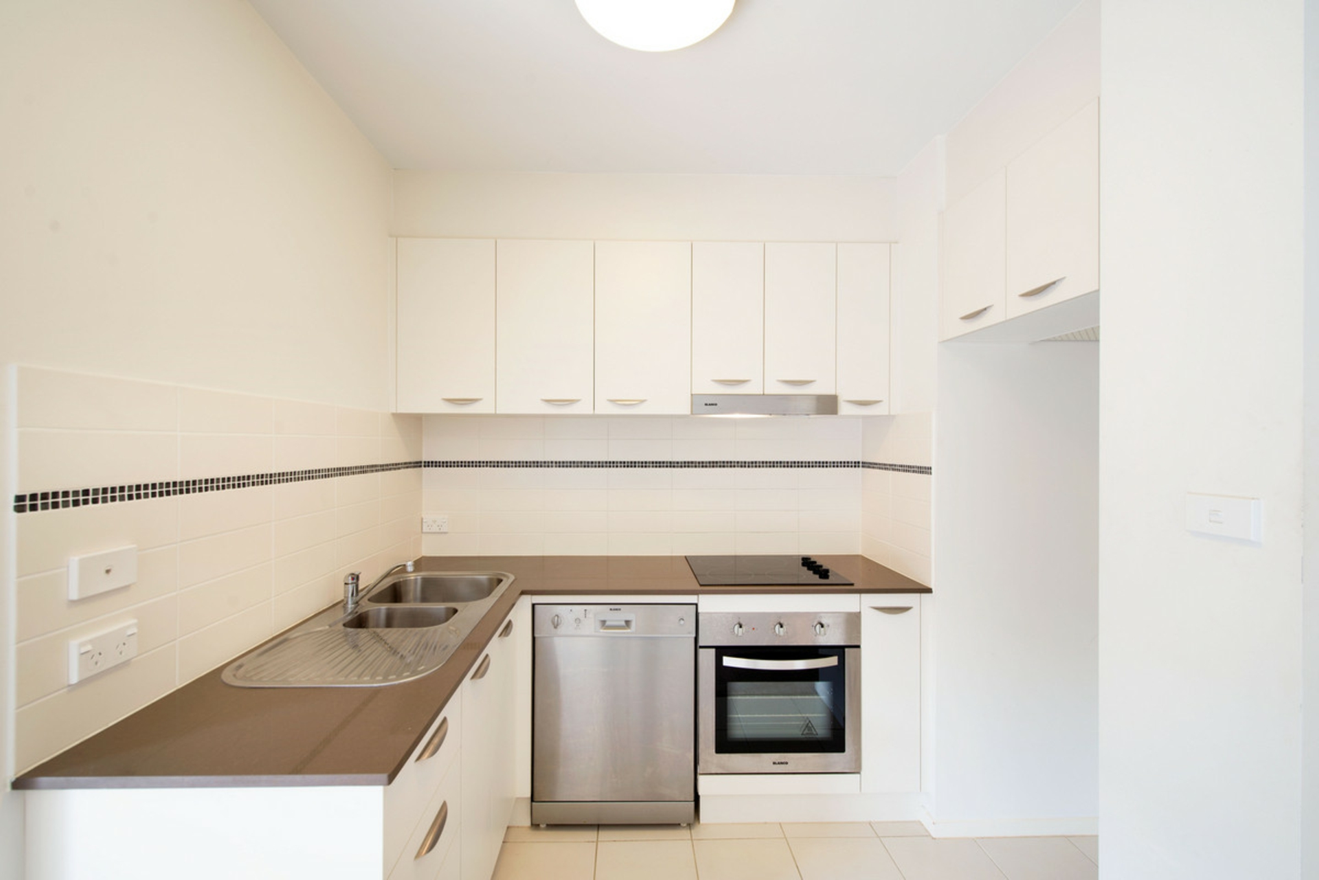 151/140 Thynne Street — photo 4 of 12