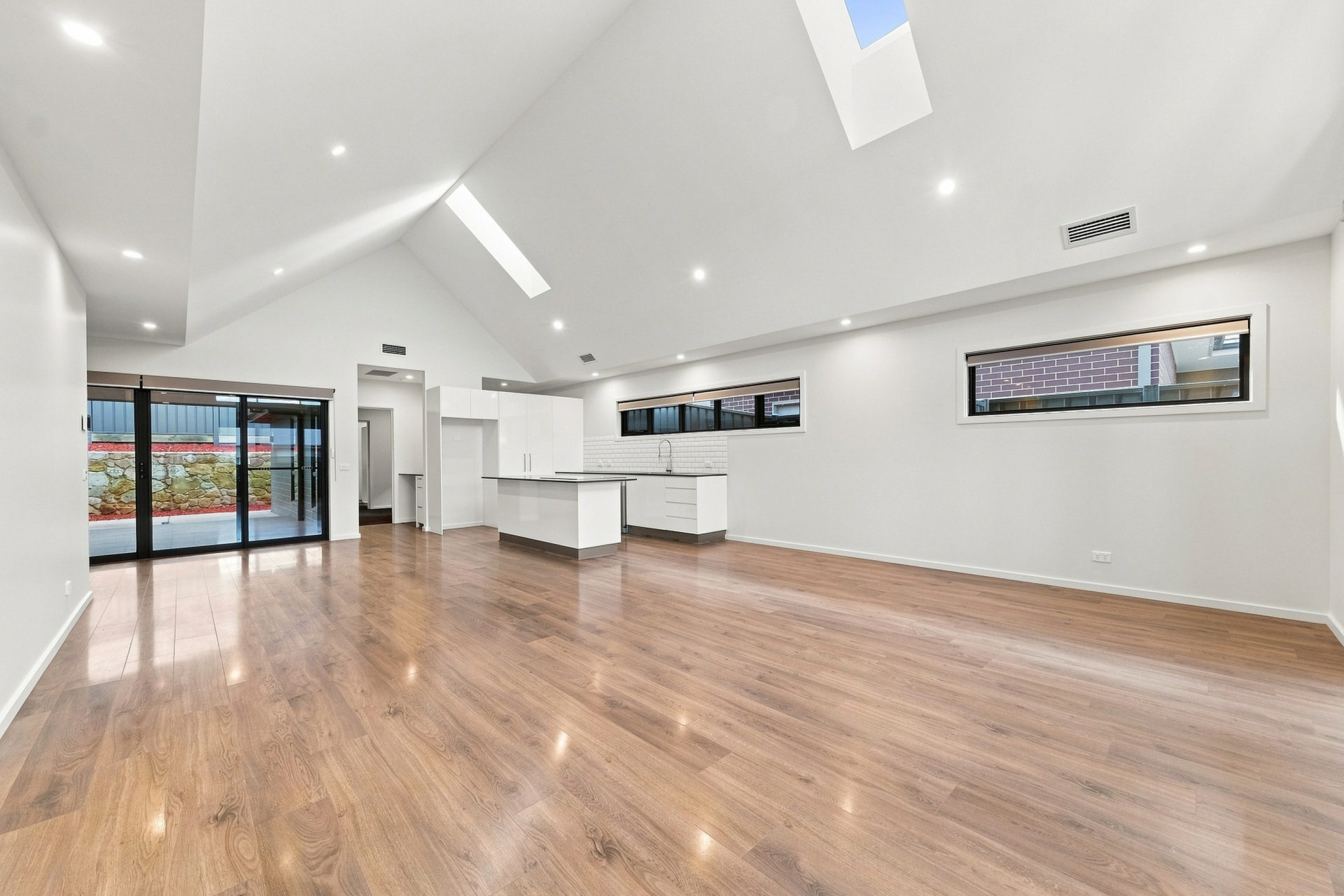7 Fowlie Terrace — photo 8 of 30