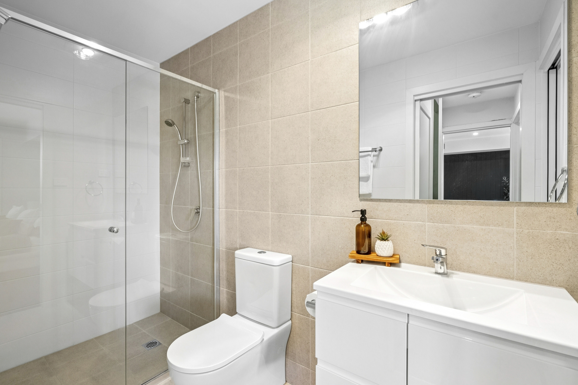 79 Holborow Avenue — photo 14 of 30