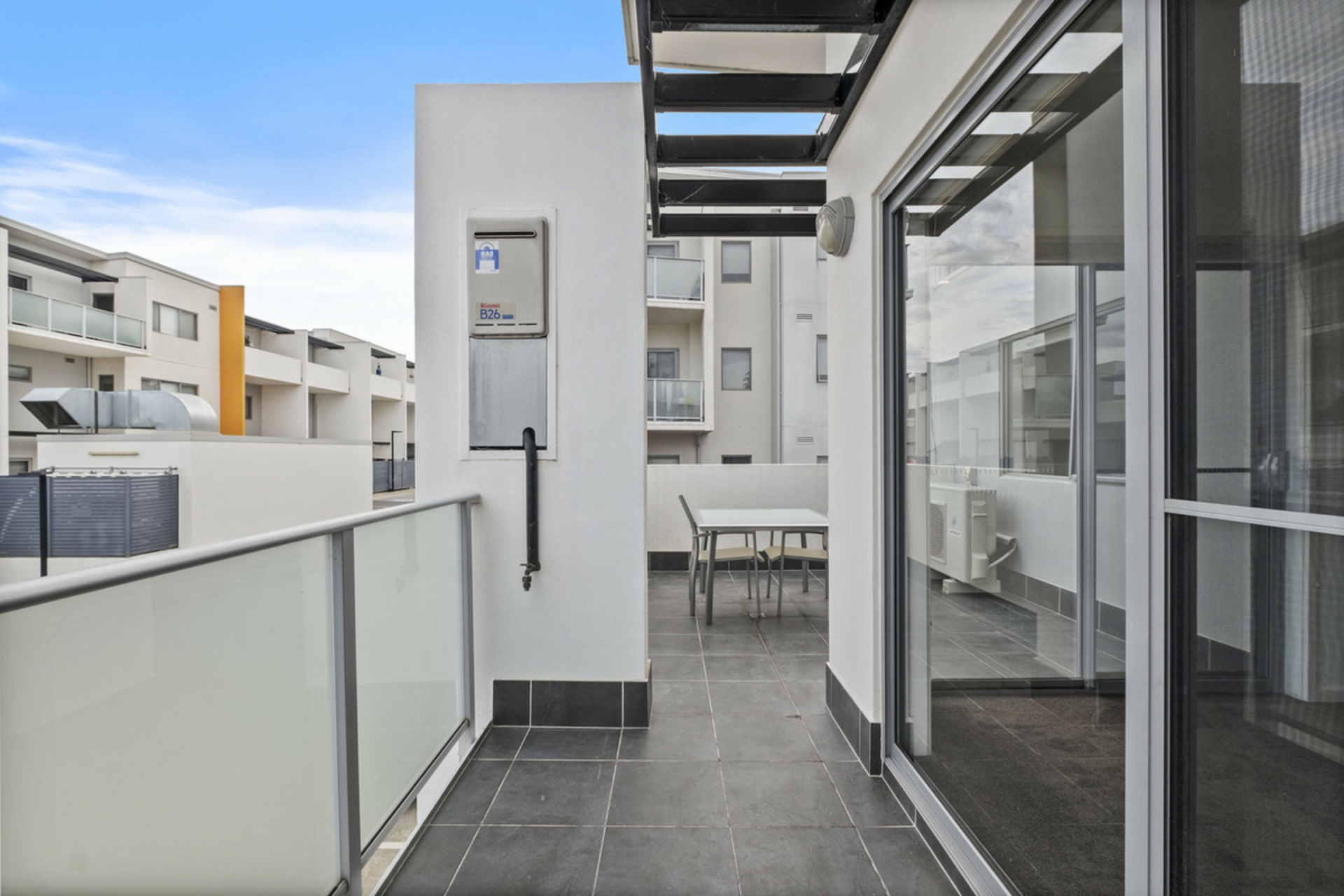 4/6 Sapling Street — photo 12 of 16