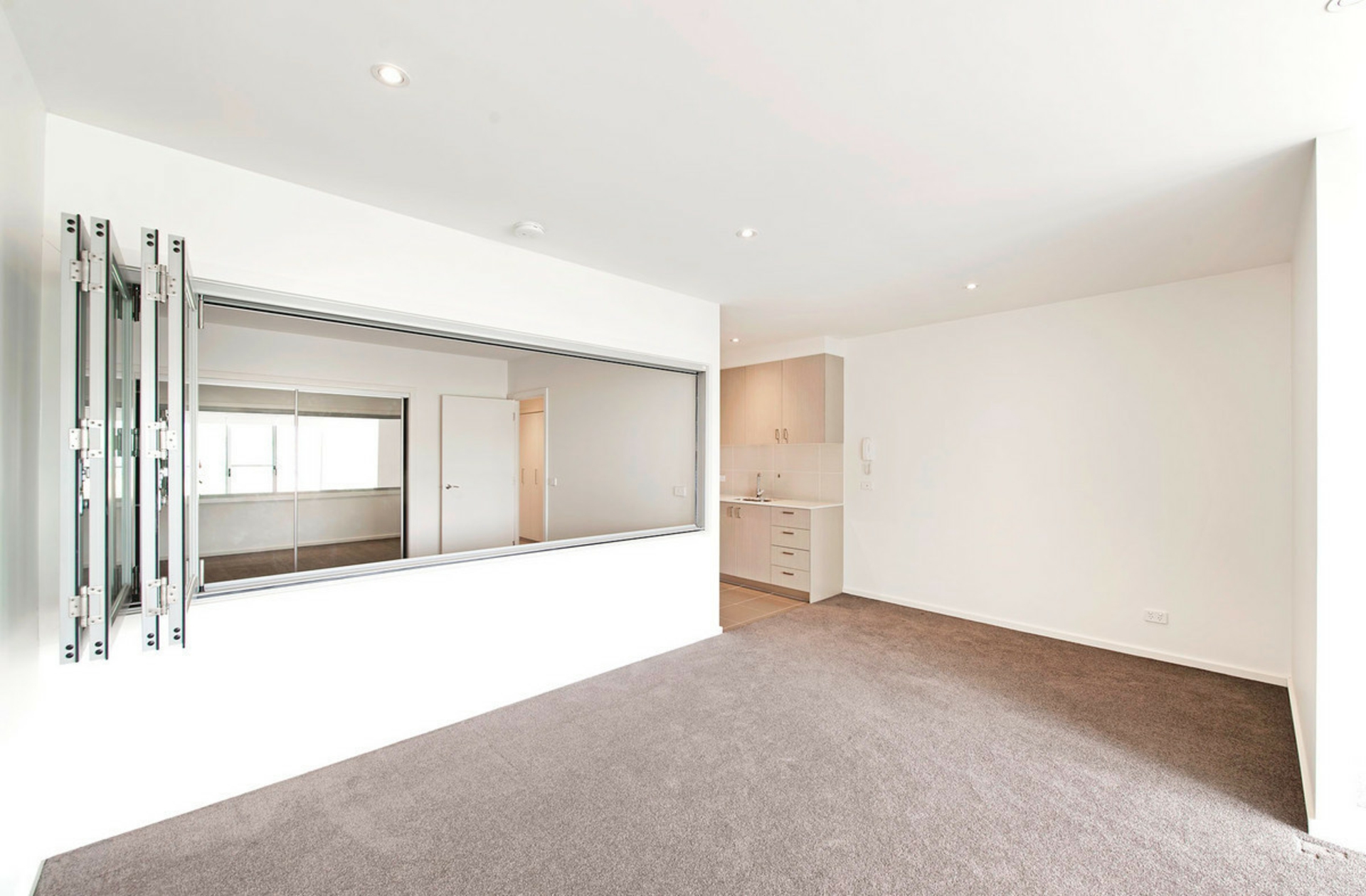 58/35 Torrens Street — photo 2 of 14