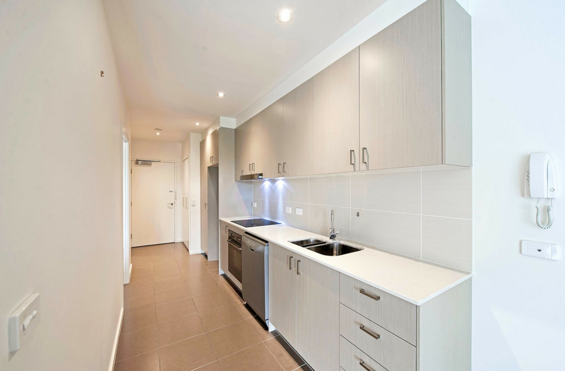 58/35 Torrens Street — photo 3 of 14