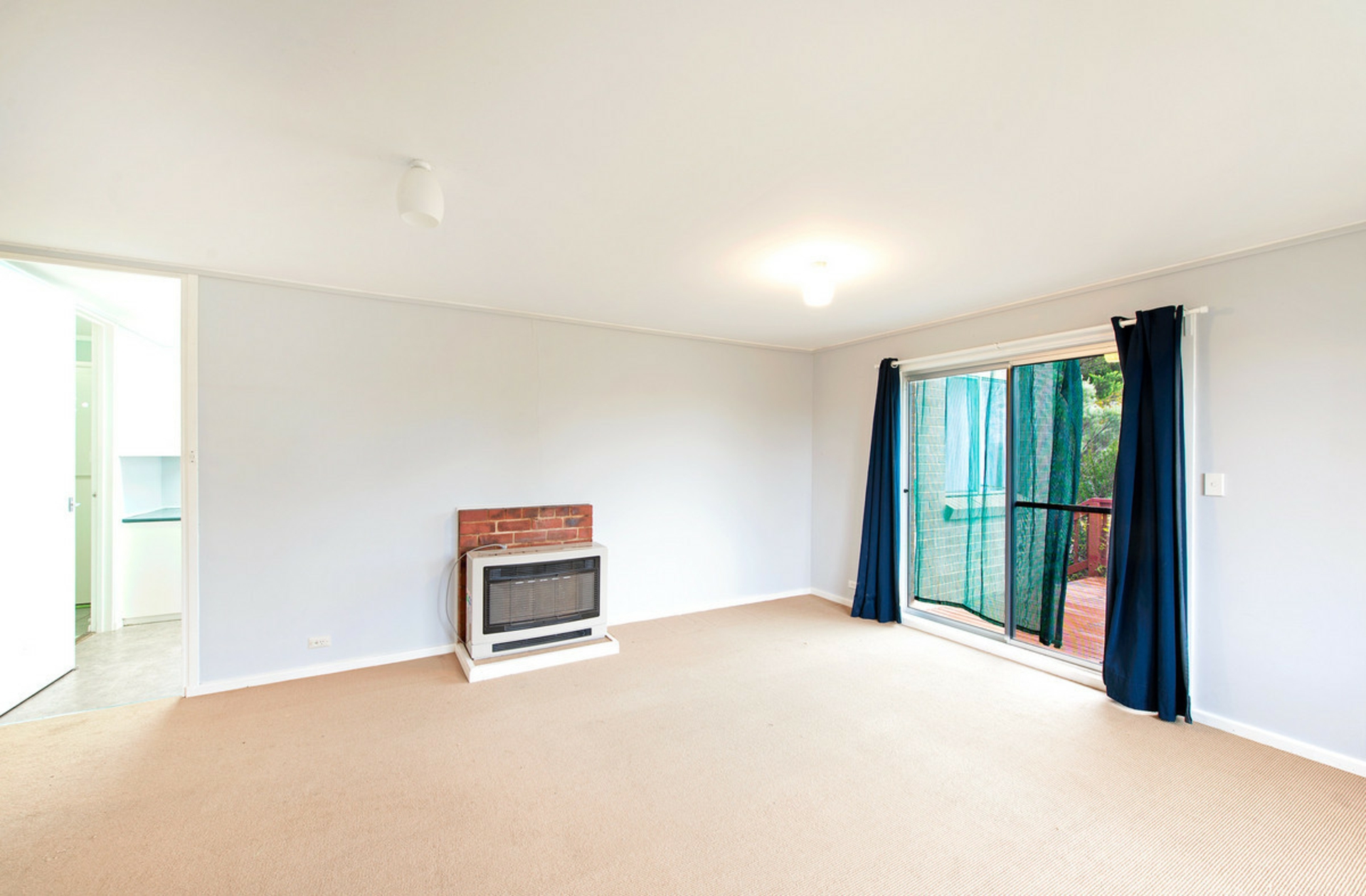 10 Bennelong Crescent — photo 4 of 14
