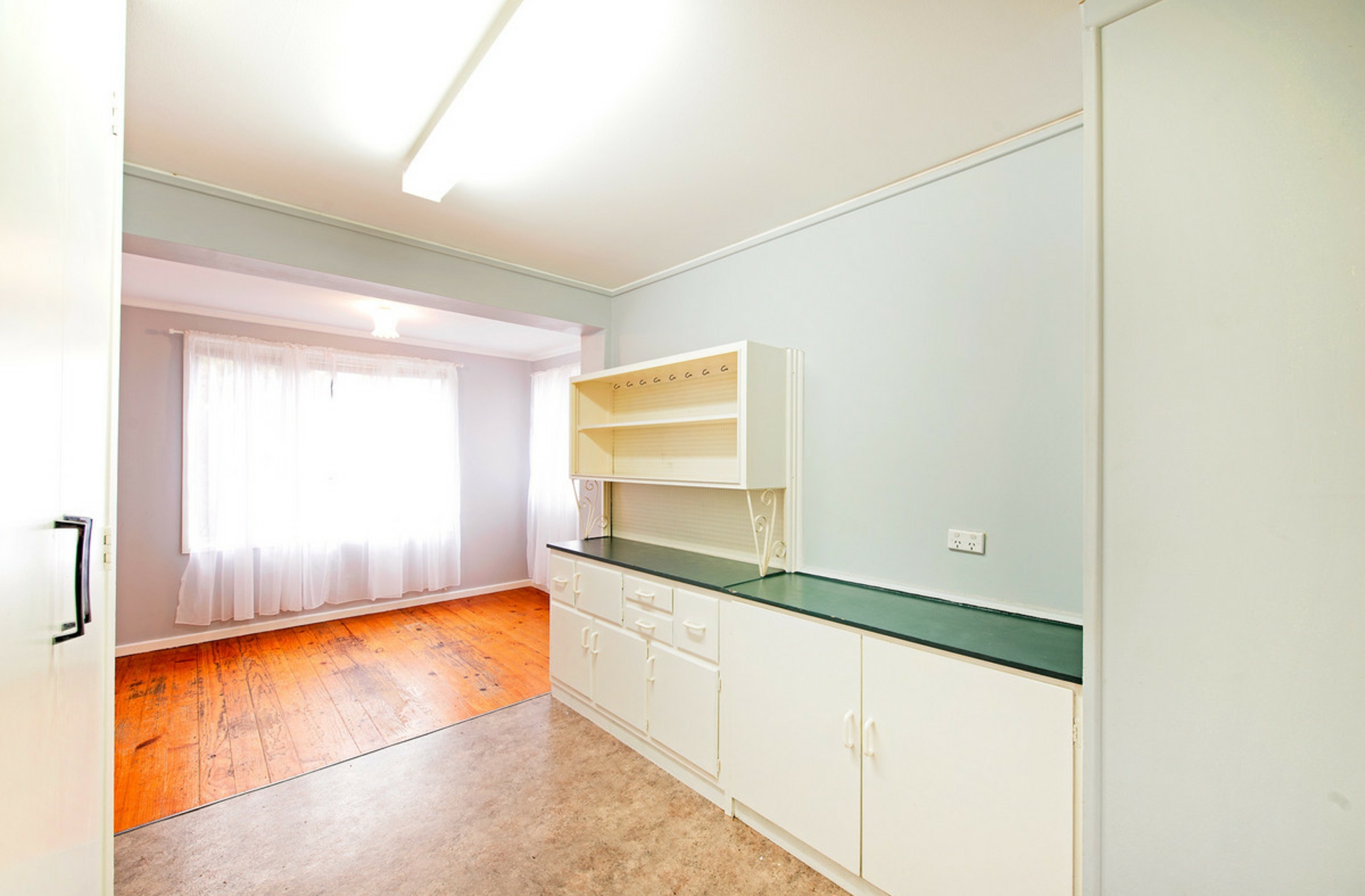 10 Bennelong Crescent — photo 5 of 14