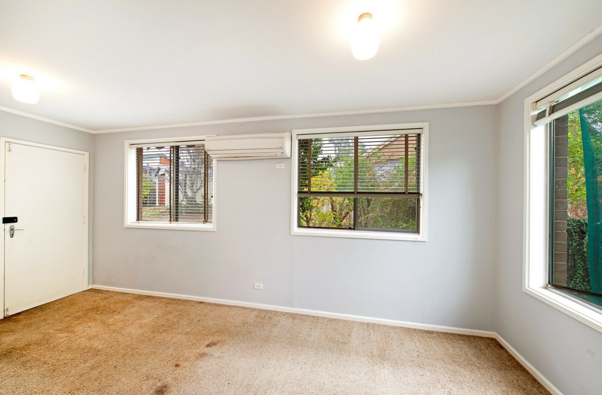 10 Bennelong Crescent — photo 6 of 14