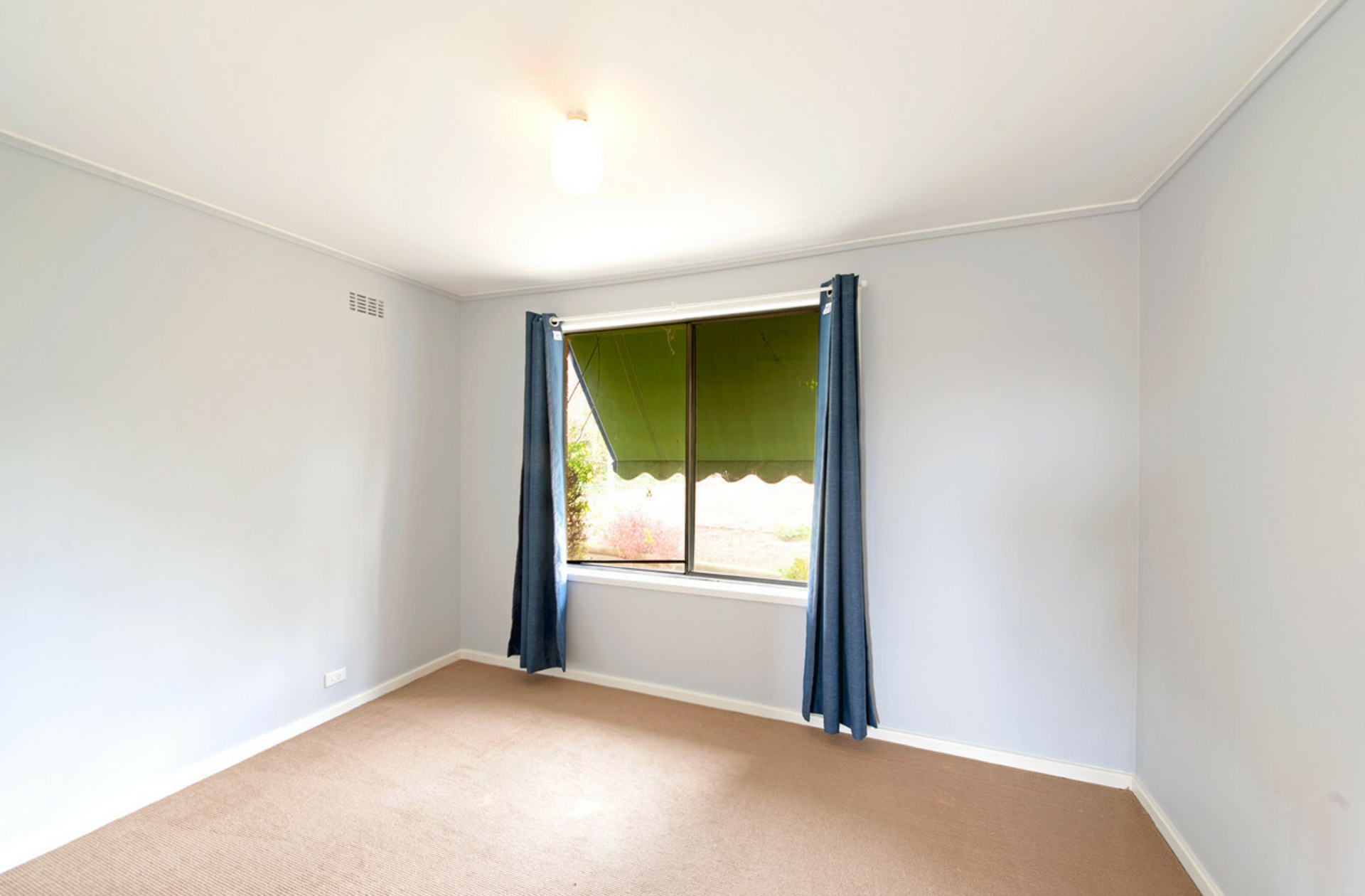 10 Bennelong Crescent — photo 10 of 14