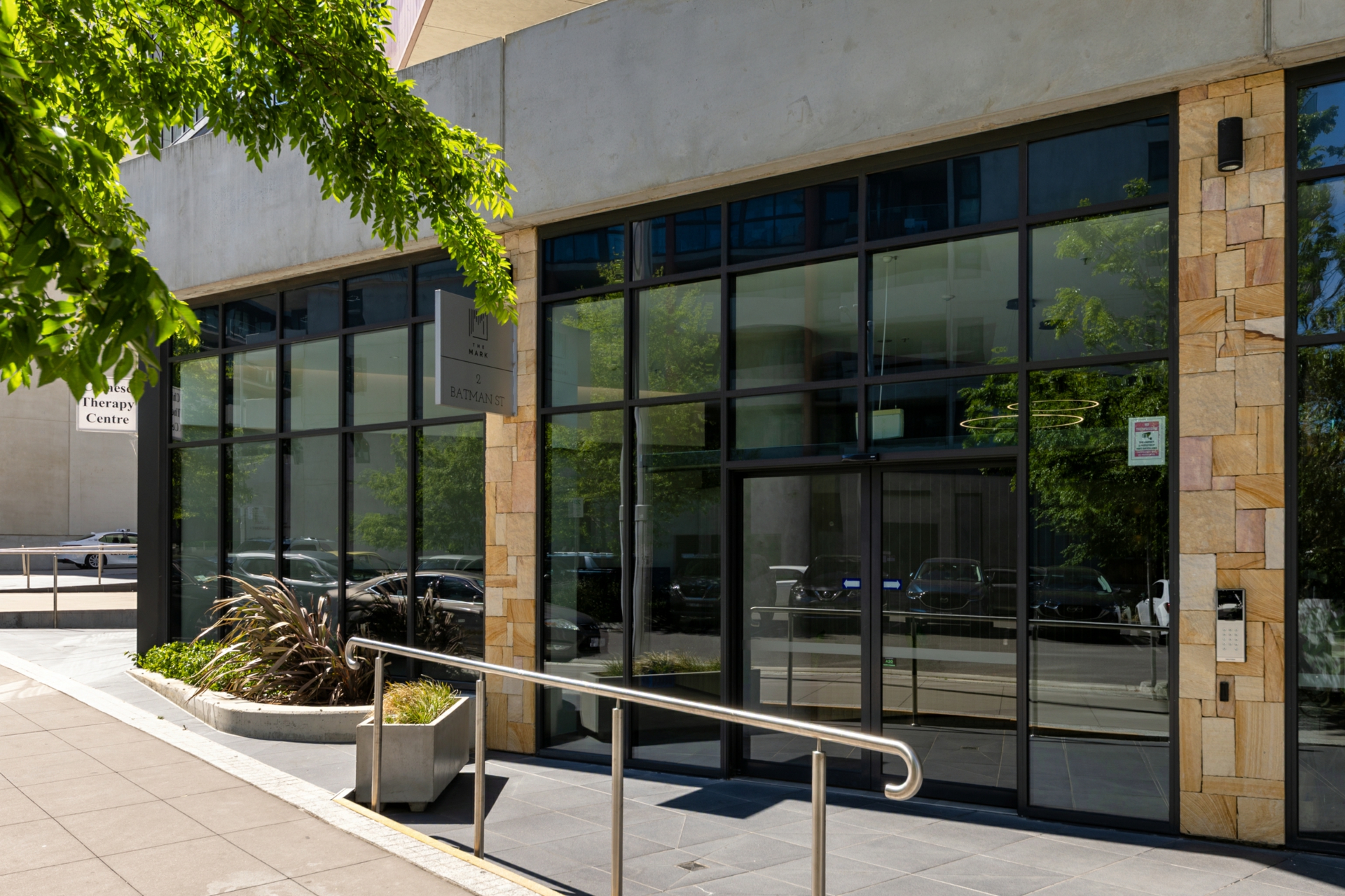 405/2 Batman Street — photo 15 of 16