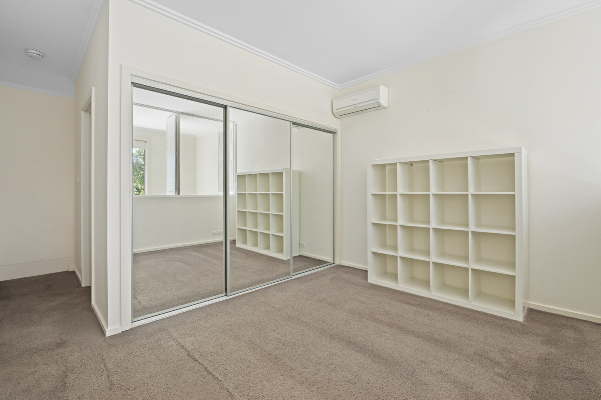 8/20 Ijong Street — photo 5 of 14