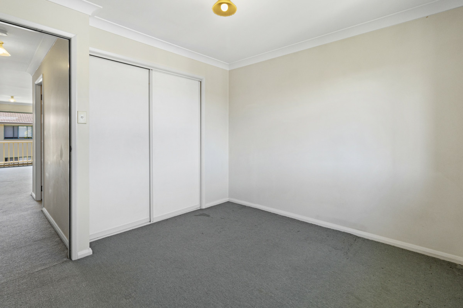 72/53 McMillan Crescent — photo 5 of 13