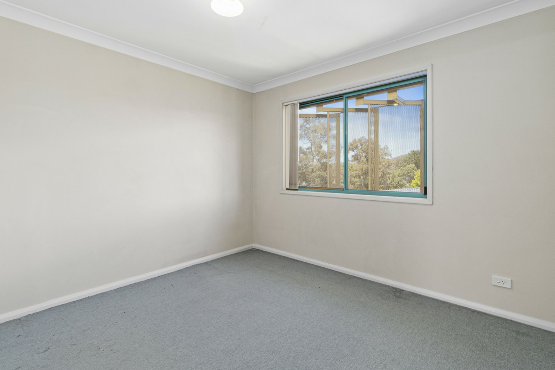 72/53 McMillan Crescent — photo 6 of 13
