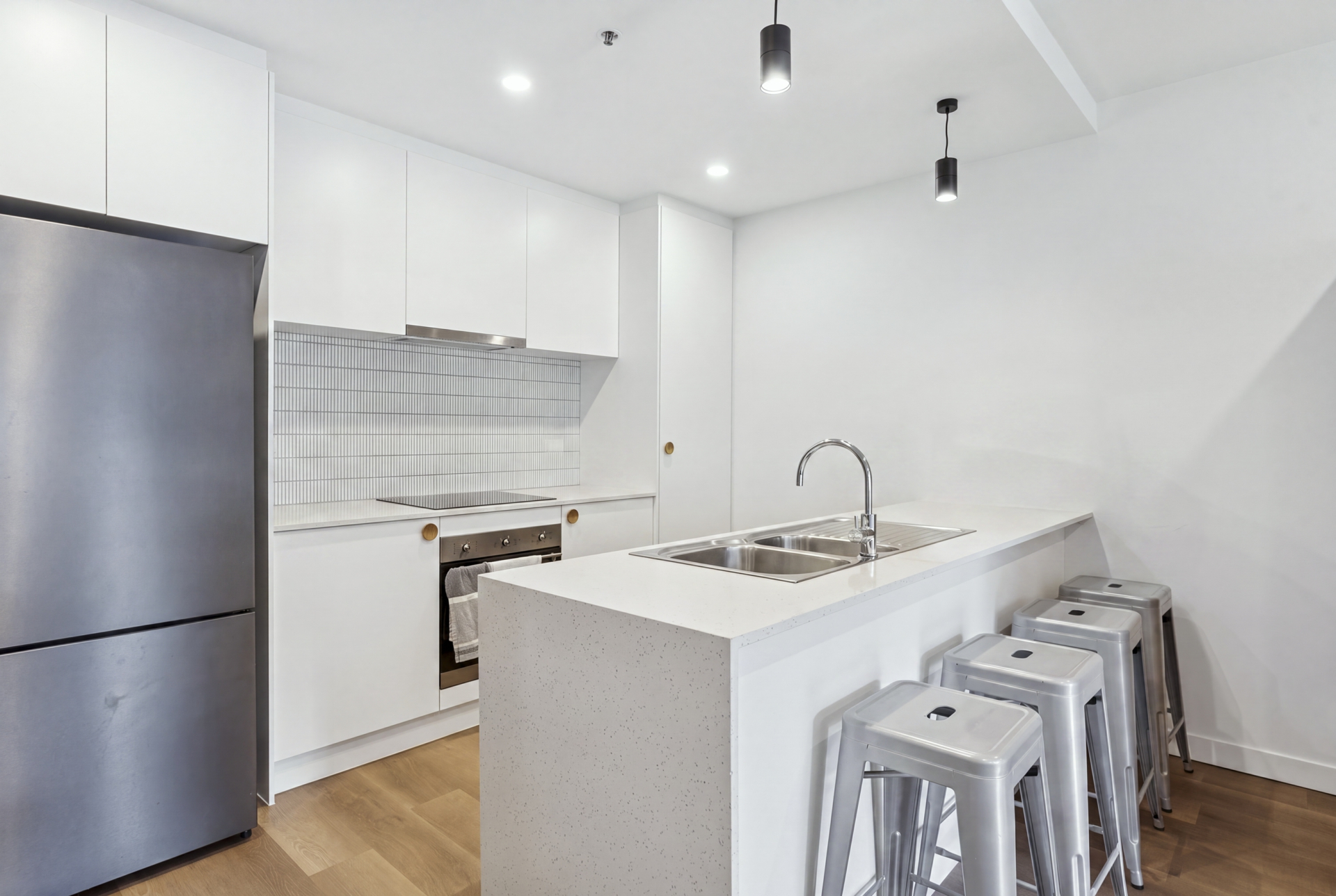 321/69 John Gorton Drive — photo 6 of 28