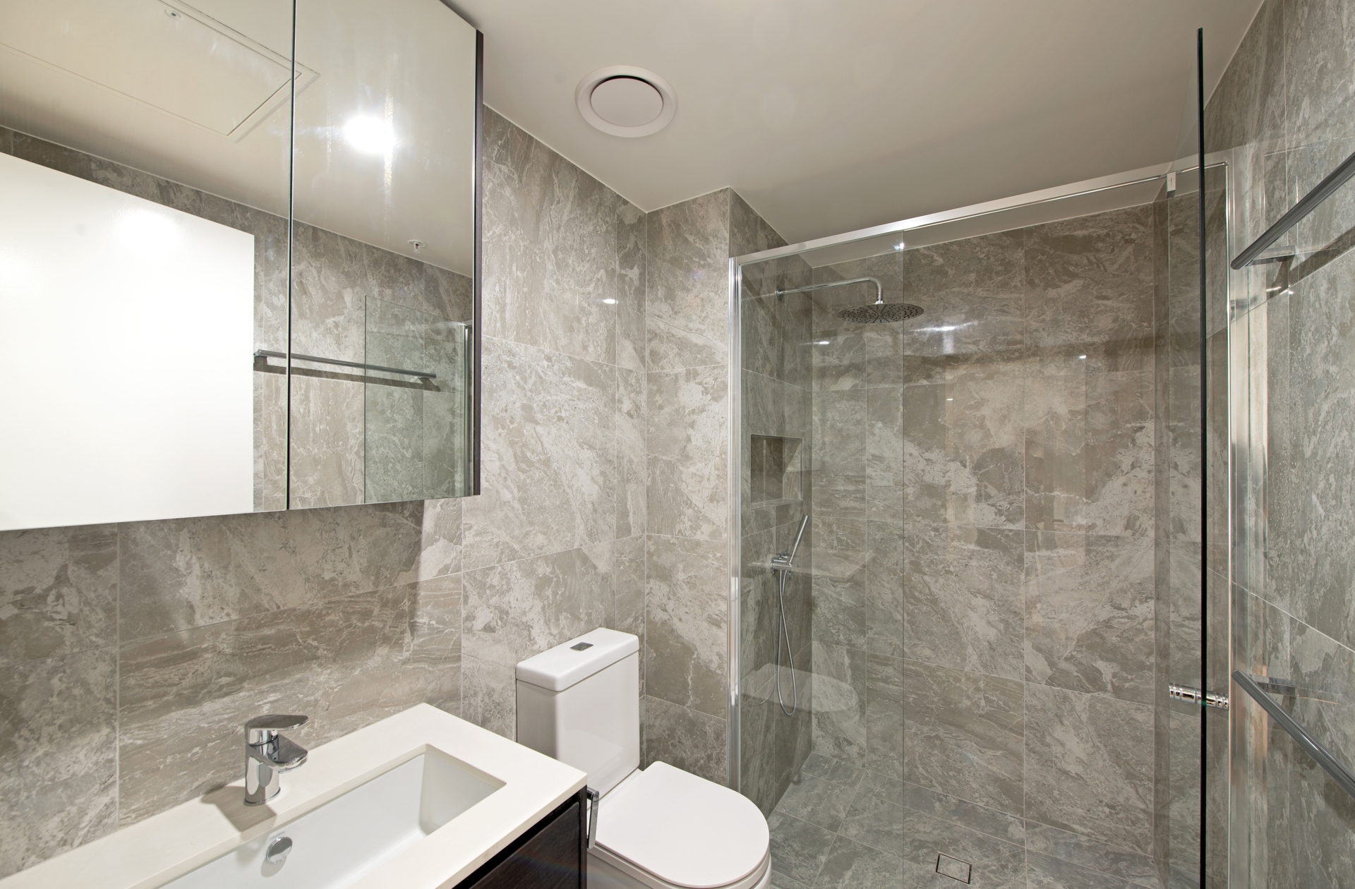 417/45 Ainslie Avenue — photo 6 of 11