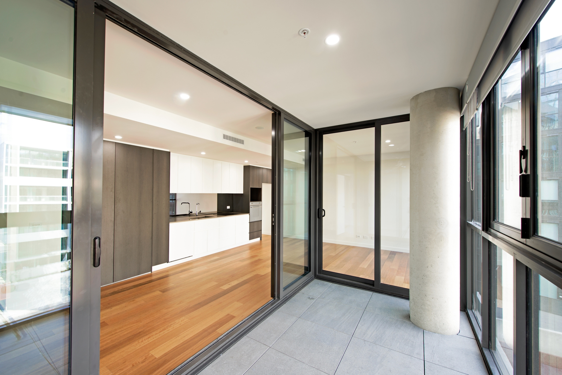 417/45 Ainslie Avenue — photo 10 of 11