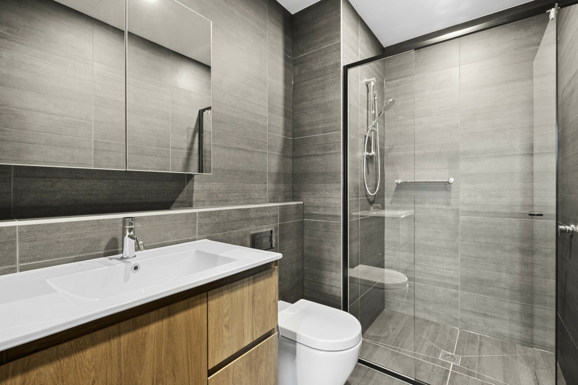 712/69 John Gorton Drive — photo 7 of 14