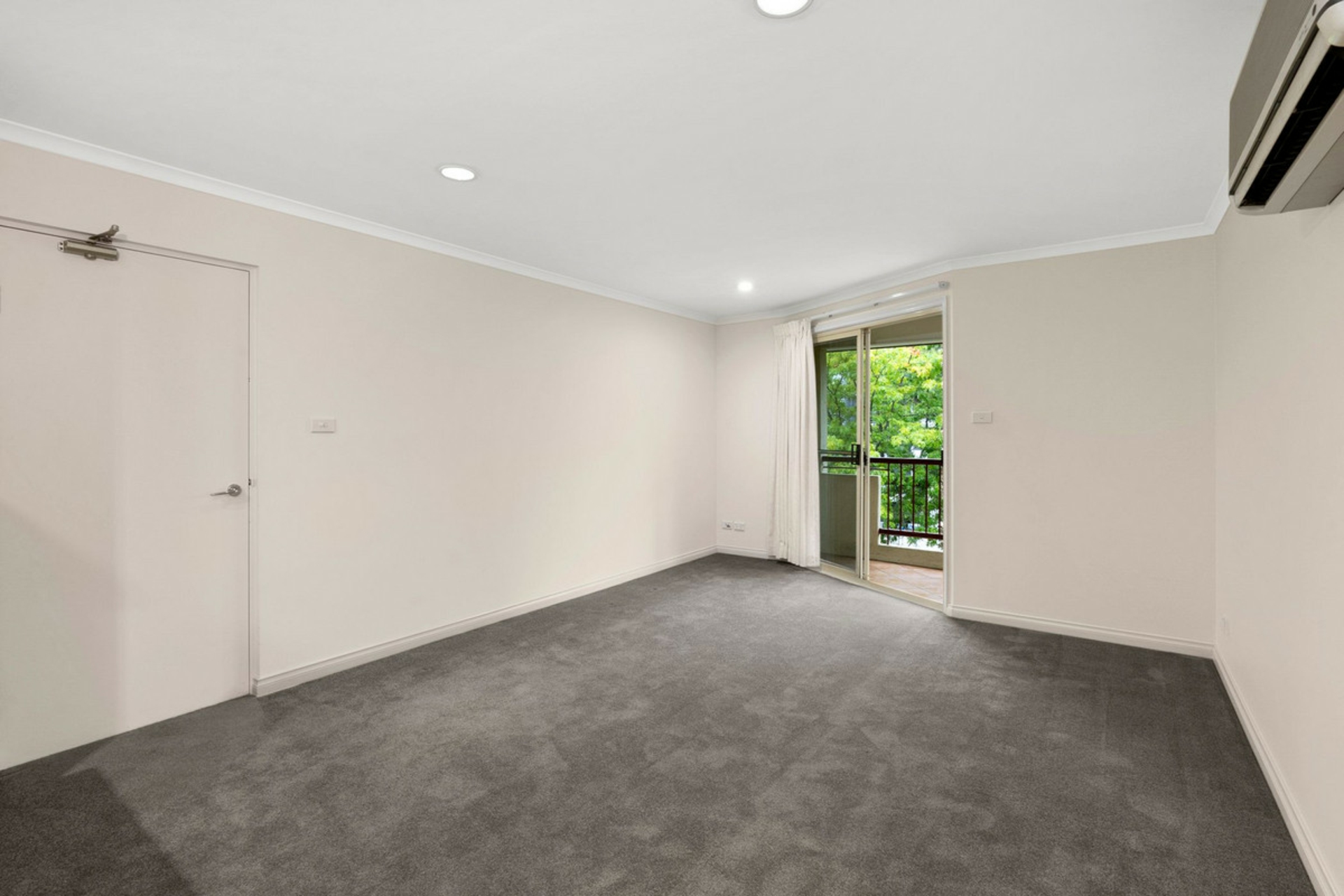 20/38 Torrens Street — photo from LJ Hooker Canberra City