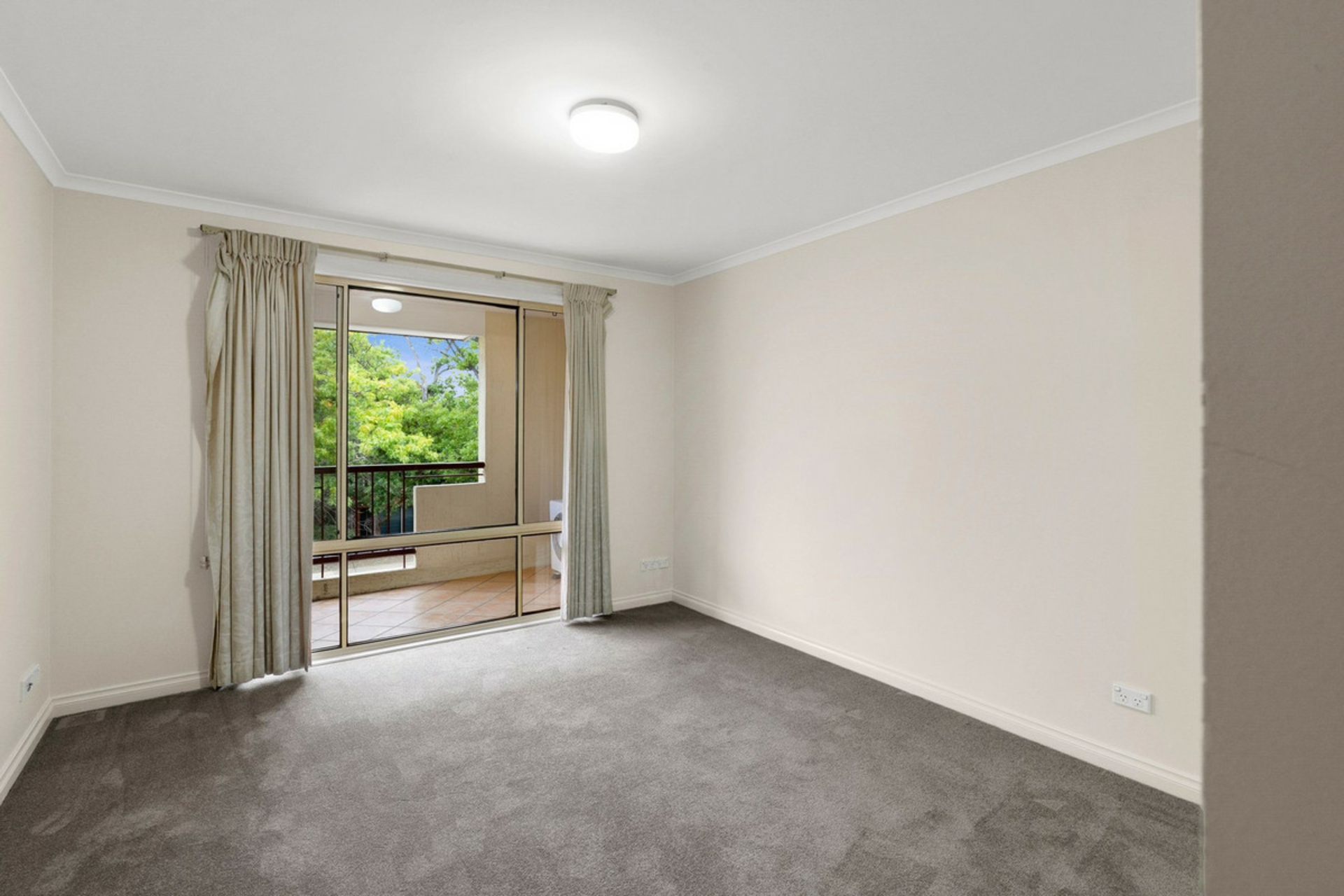 20/38 Torrens Street — photo 4 of 8