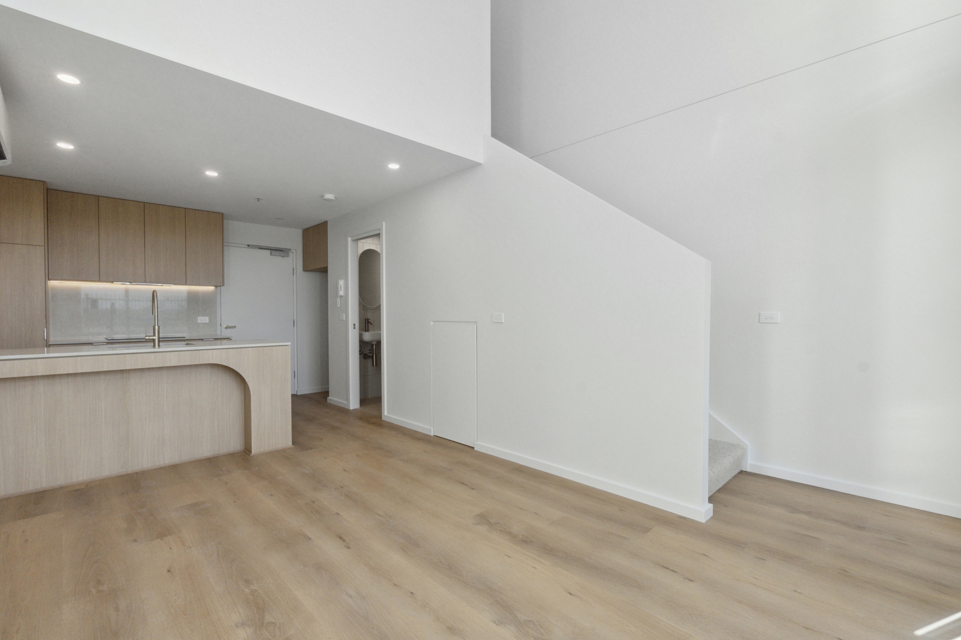 CG09/1 Holborow Avenue — photo 2 of 15