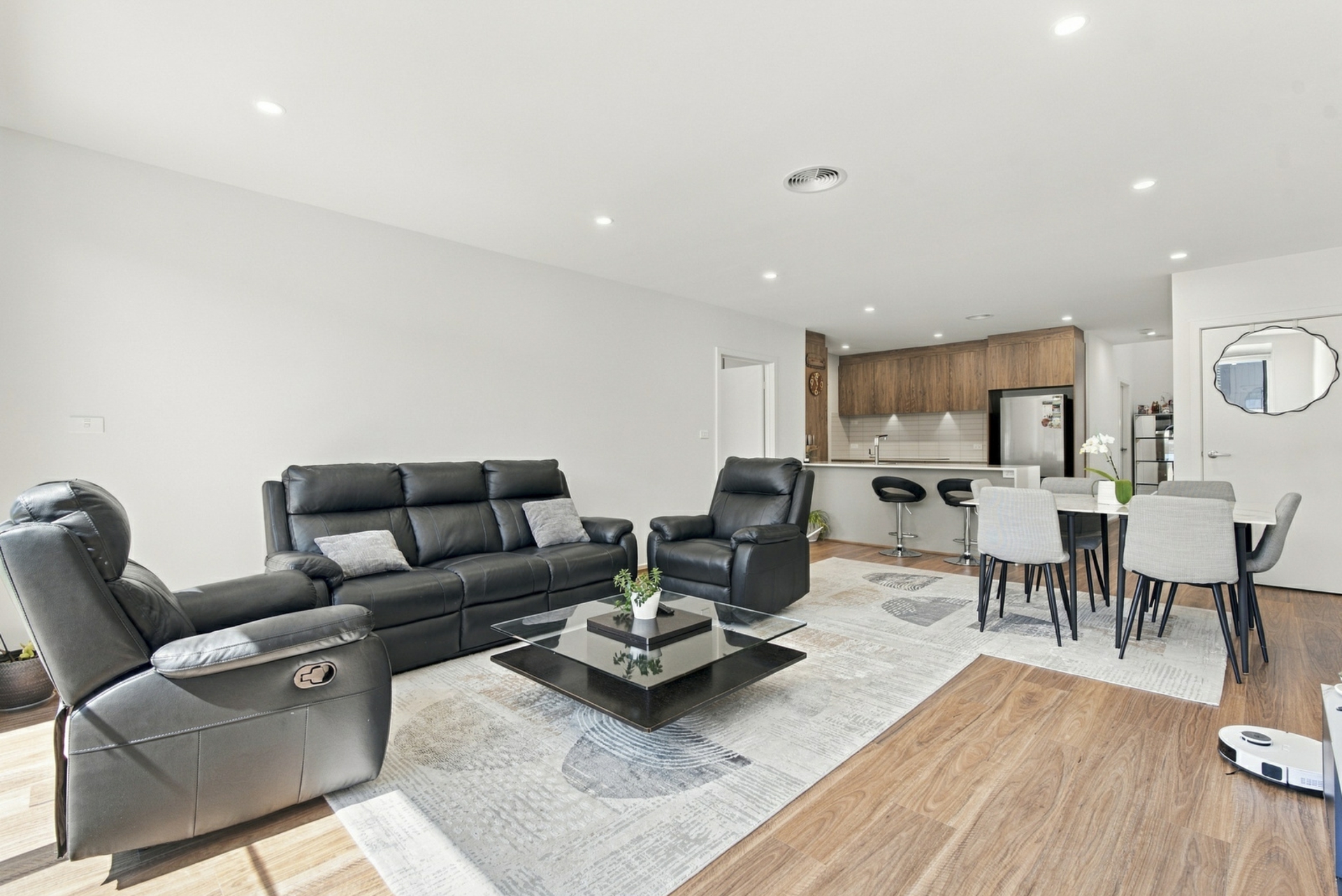 52/3 Martel Street — photo 11 of 30