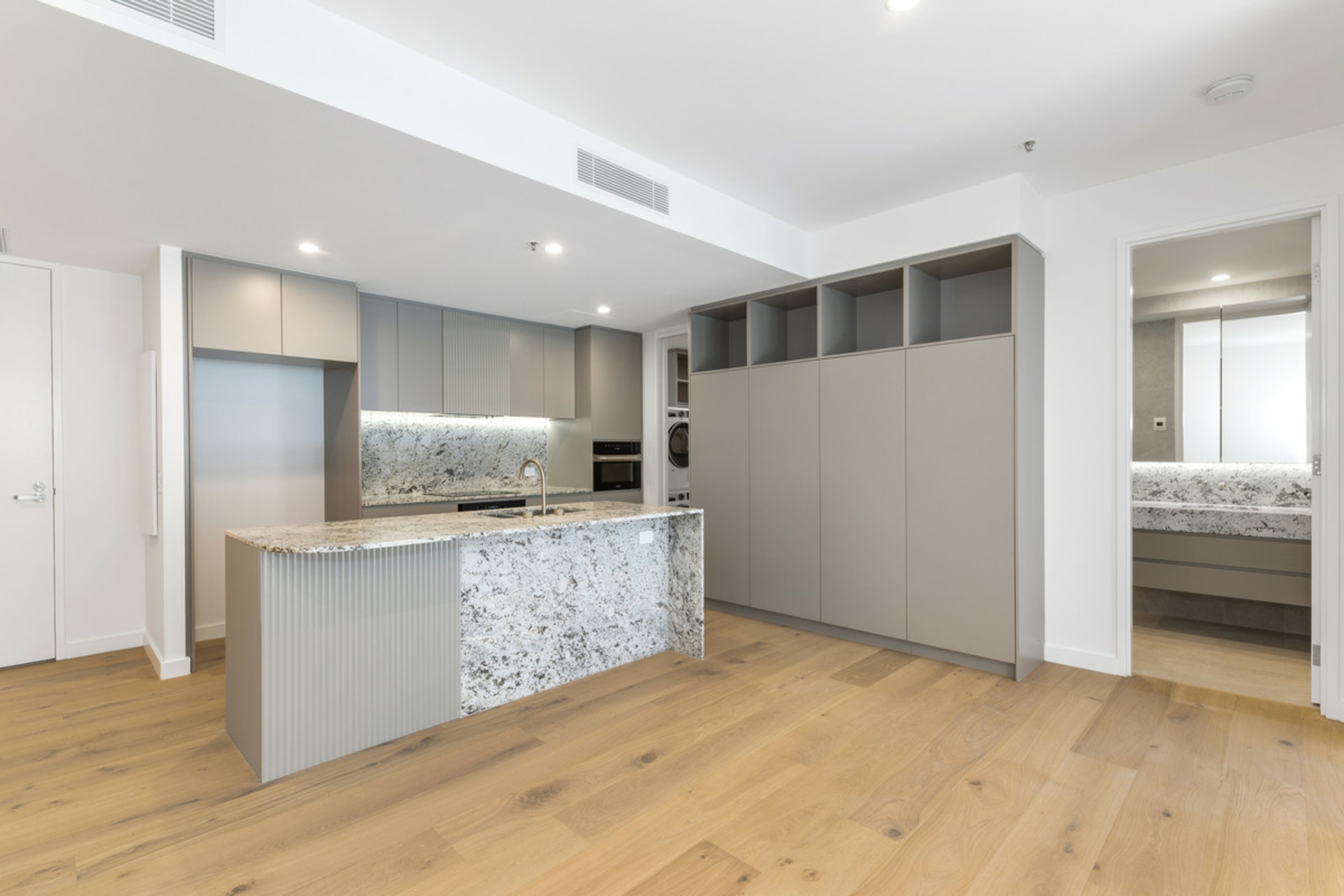 304/62 Constitution Avenue — photo from LJ Hooker Canberra City