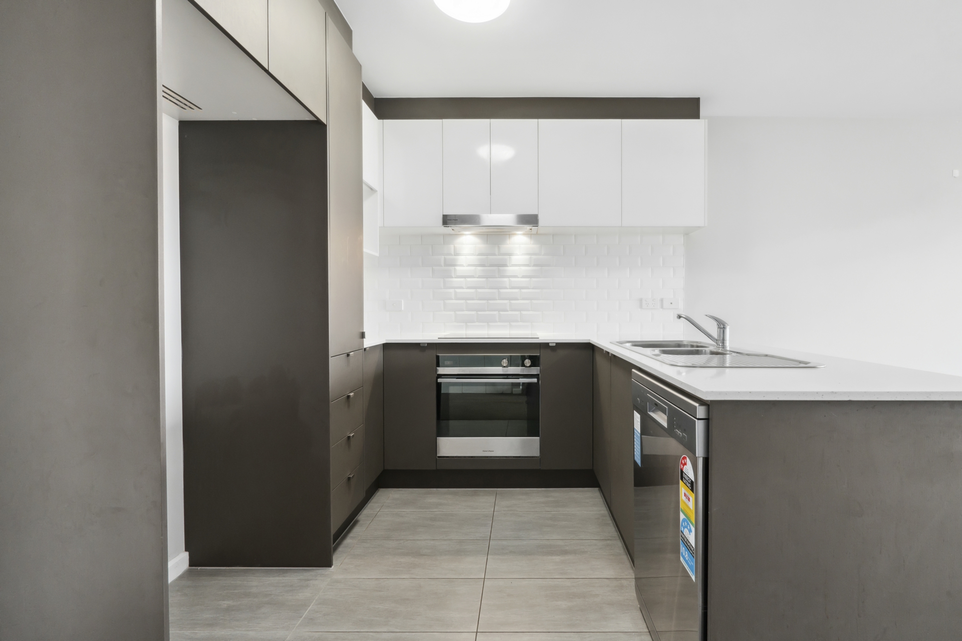 10/311 Anketell Street — photo from LJ Hooker Canberra City